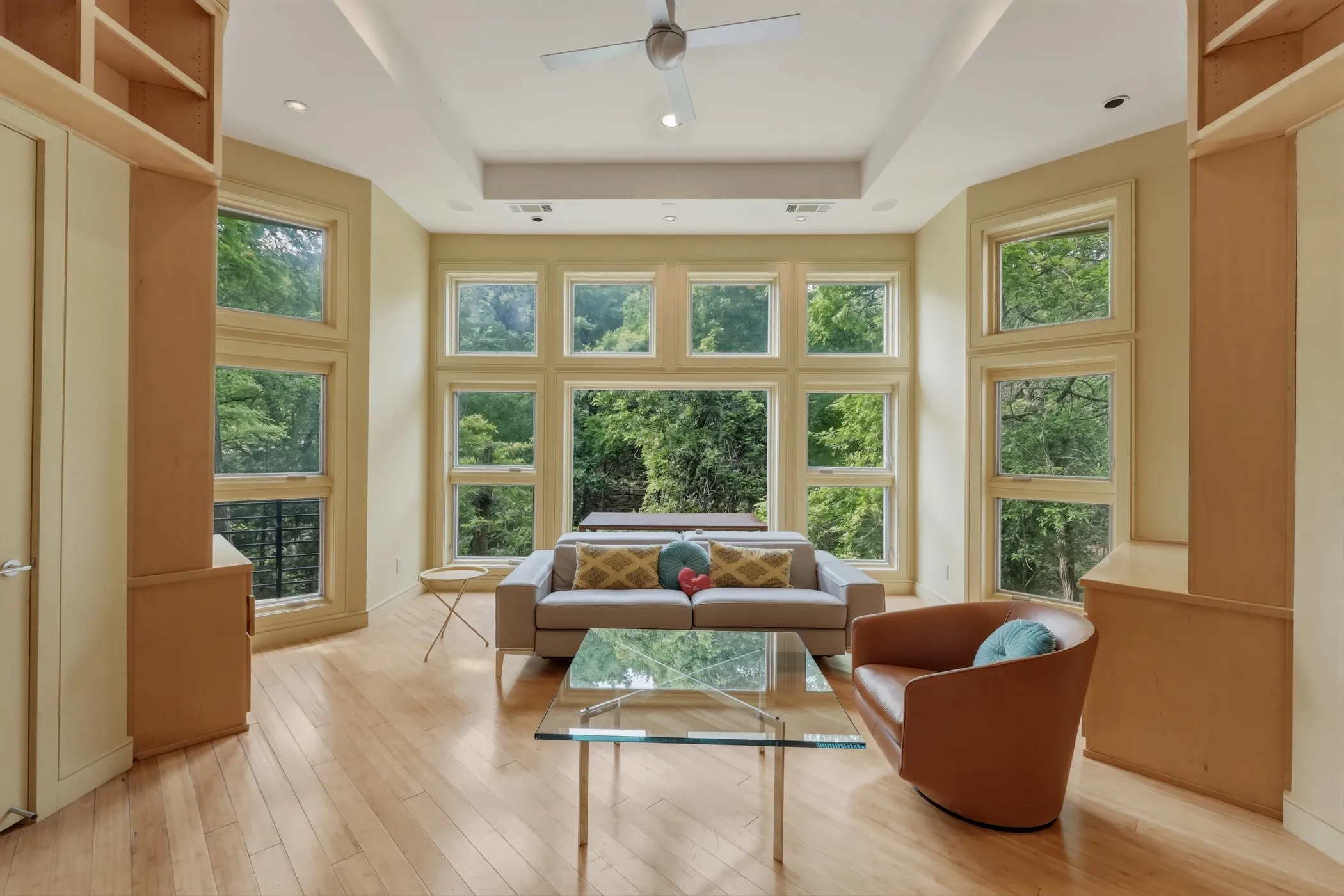 Single Family Residence For Sale in Tarrant County , 2607 Hemingway Drive, Arlington, Texas 76006, 4 Bedroom, 5 Bathroom, 2 Garage spaces, 6,632 Sqft, built in 2002, Preowned, Price $2,995,000, mls#21231250, Real Estate Agent in Arlington, Homes For Sale in Tarrant county, Homes For Sale in Arlington, Realtor in Arlington Texas, Real Estate Brokerage Independent Realty Texas, Luminita Cordes Realtor