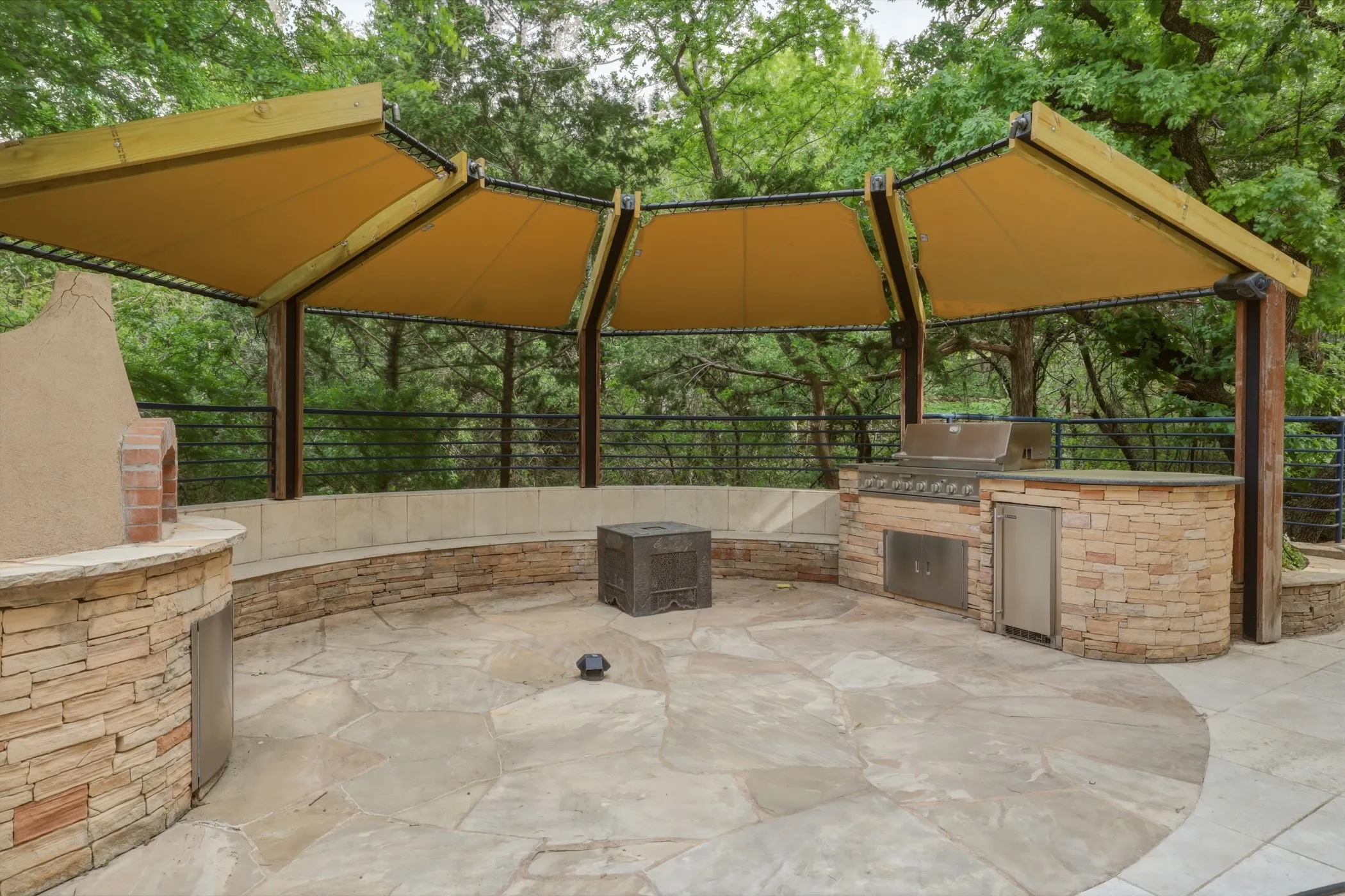 Single Family Residence For Sale in Tarrant County , 2607 Hemingway Drive, Arlington, Texas 76006, 4 Bedroom, 5 Bathroom, 2 Garage spaces, 6,632 Sqft, built in 2002, Preowned, Price $2,995,000, mls#21231250, Real Estate Agent in Arlington, Homes For Sale in Tarrant county, Homes For Sale in Arlington, Realtor in Arlington Texas, Real Estate Brokerage Independent Realty Texas, Luminita Cordes Realtor