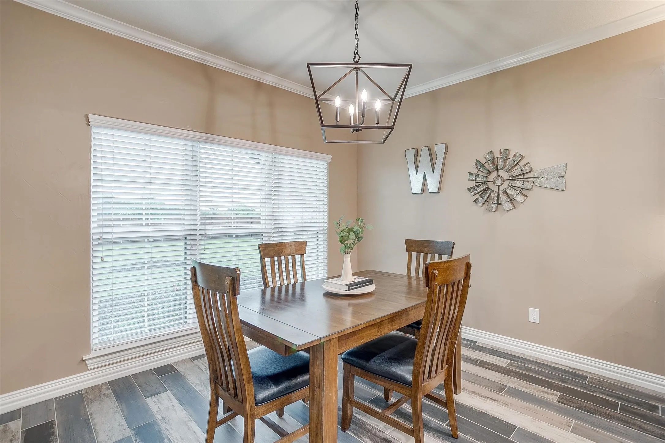 Single Family Residence For Sale in Parker County , 850 Mcclendon Walker Road, Aledo, Texas 76008, 3 Bedroom, 3 Bathroom, 2 Garage spaces, 1,820 Sqft, built in 2021, Preowned, mls#21254158, Real Estate Agent in Aledo, Homes For Sale in Parker county, Homes For Sale in Aledo, Realtor in Aledo Texas, Real Estate Brokerage Independent Realty Texas, Luminita Cordes Realtor