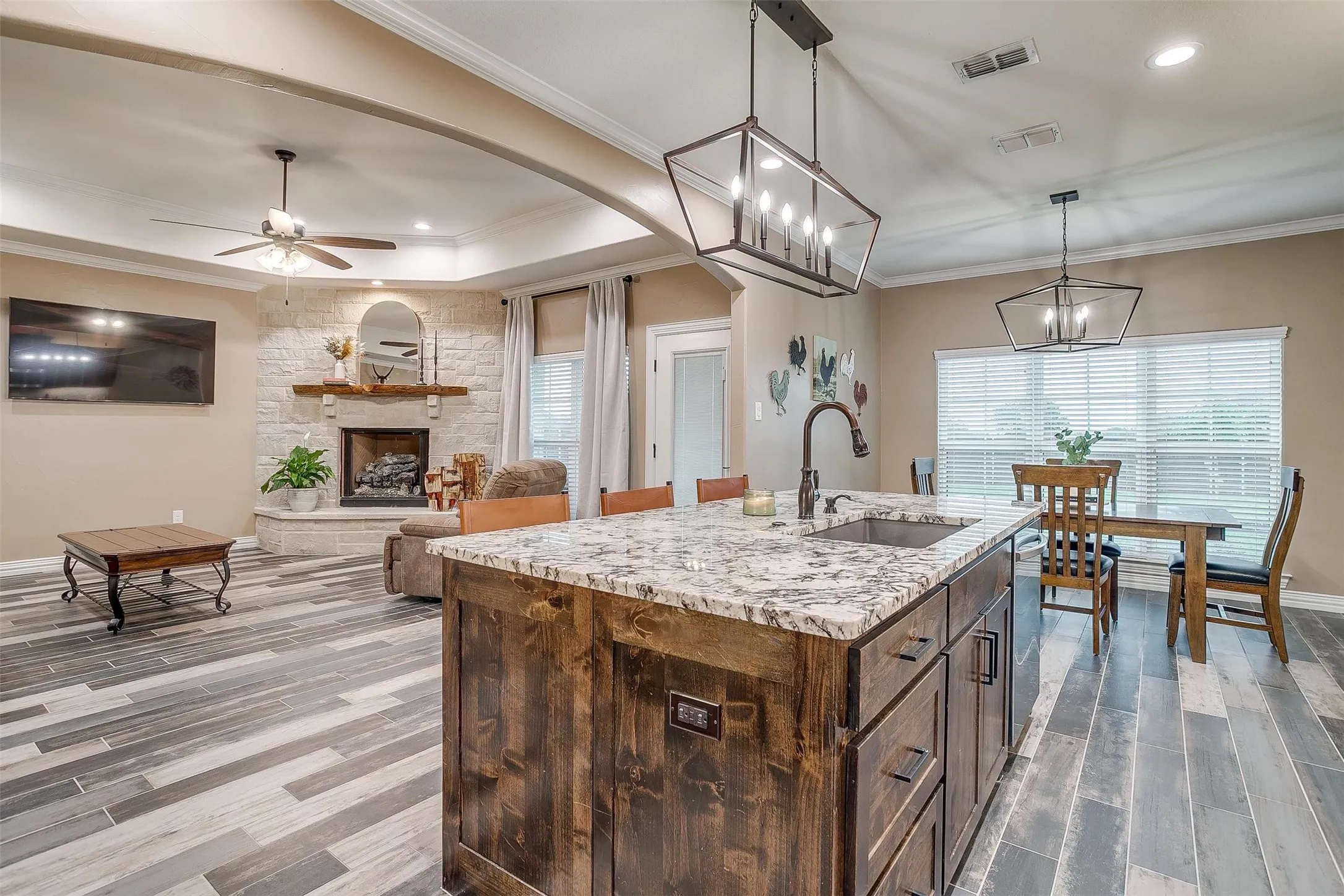 Single Family Residence For Sale in Parker County , 850 Mcclendon Walker Road, Aledo, Texas 76008, 3 Bedroom, 3 Bathroom, 2 Garage spaces, 1,820 Sqft, built in 2021, Preowned, mls#21254158, Real Estate Agent in Aledo, Homes For Sale in Parker county, Homes For Sale in Aledo, Realtor in Aledo Texas, Real Estate Brokerage Independent Realty Texas, Luminita Cordes Realtor
