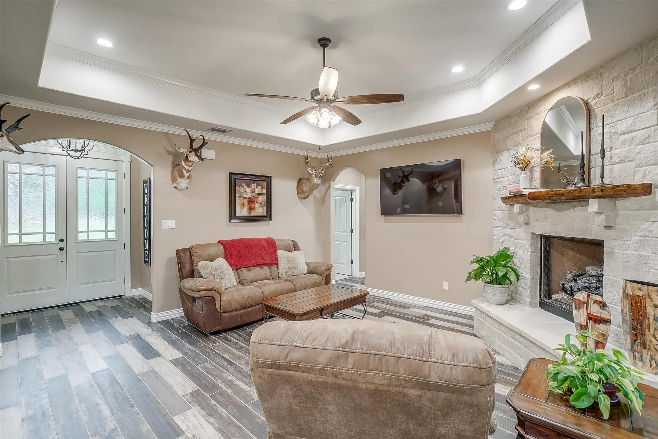 Single Family Residence For Sale in Parker County , 850 Mcclendon Walker Road, Aledo, Texas 76008, 3 Bedroom, 3 Bathroom, 2 Garage spaces, 1,820 Sqft, built in 2021, Preowned, mls#21254158, Real Estate Agent in Aledo, Homes For Sale in Parker county, Homes For Sale in Aledo, Realtor in Aledo Texas, Real Estate Brokerage Independent Realty Texas, Luminita Cordes Realtor