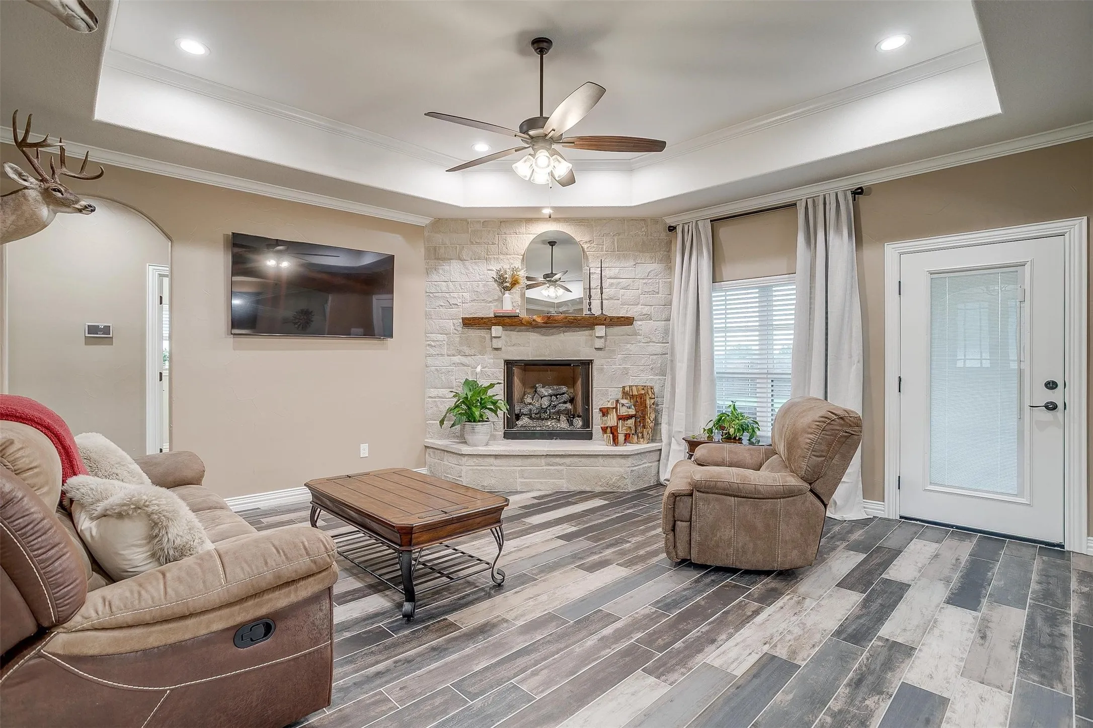 Single Family Residence For Sale in Parker County , 850 Mcclendon Walker Road, Aledo, Texas 76008, 3 Bedroom, 3 Bathroom, 2 Garage spaces, 1,820 Sqft, built in 2021, Preowned, mls#21254158, Real Estate Agent in Aledo, Homes For Sale in Parker county, Homes For Sale in Aledo, Realtor in Aledo Texas, Real Estate Brokerage Independent Realty Texas, Luminita Cordes Realtor