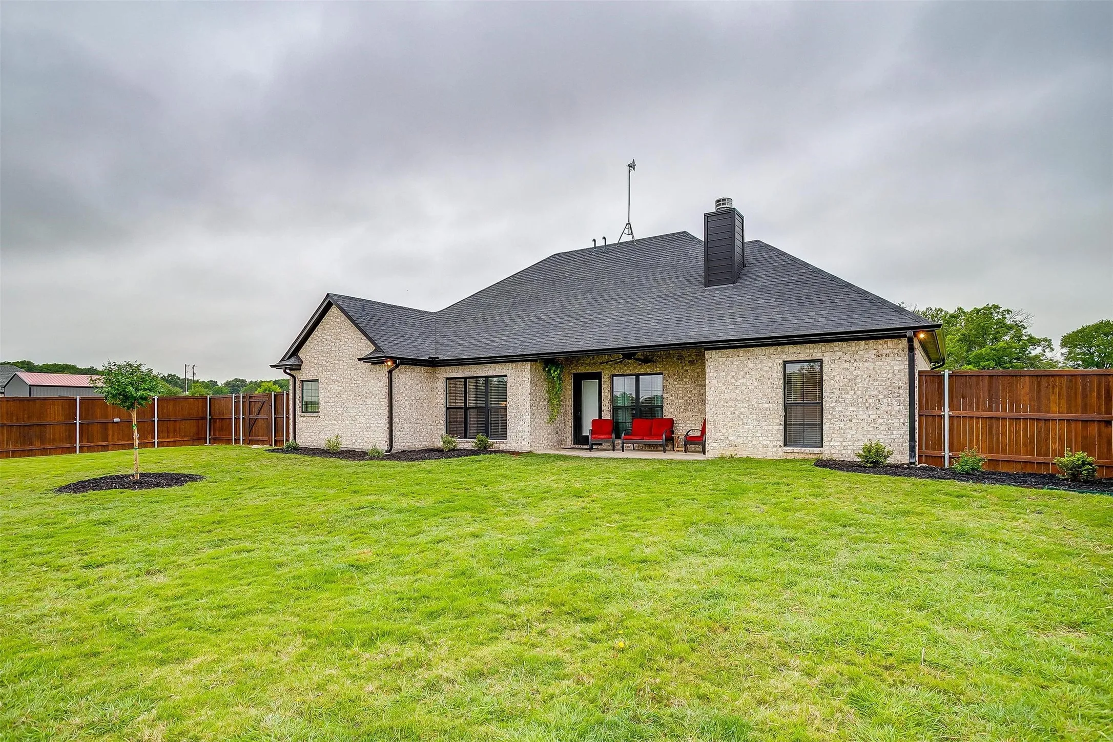 Single Family Residence For Sale in Parker County , 850 Mcclendon Walker Road, Aledo, Texas 76008, 3 Bedroom, 3 Bathroom, 2 Garage spaces, 1,820 Sqft, built in 2021, Preowned, mls#21254158, Real Estate Agent in Aledo, Homes For Sale in Parker county, Homes For Sale in Aledo, Realtor in Aledo Texas, Real Estate Brokerage Independent Realty Texas, Luminita Cordes Realtor