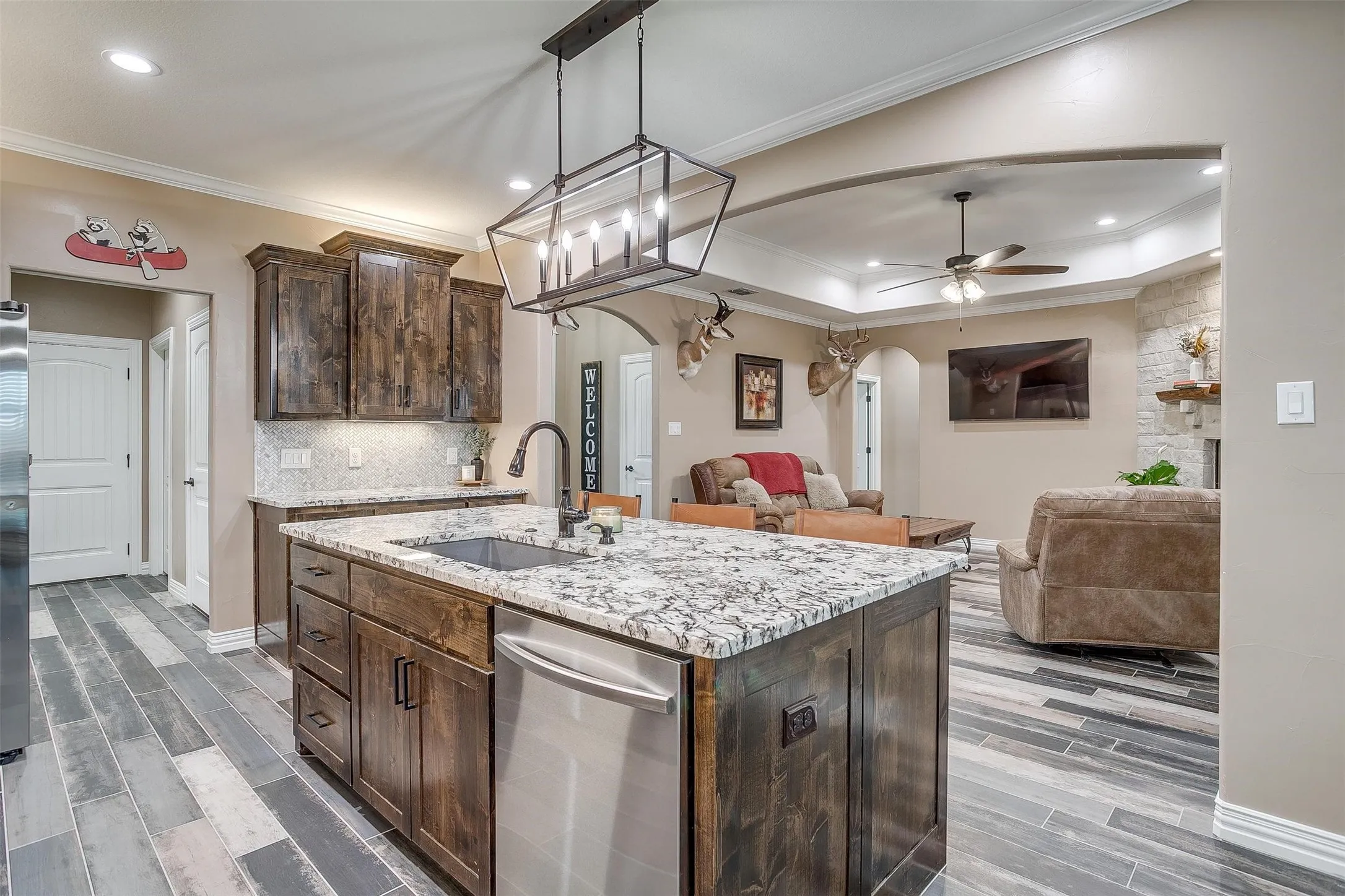 Single Family Residence For Sale in Parker County , 850 Mcclendon Walker Road, Aledo, Texas 76008, 3 Bedroom, 3 Bathroom, 2 Garage spaces, 1,820 Sqft, built in 2021, Preowned, mls#21254158, Real Estate Agent in Aledo, Homes For Sale in Parker county, Homes For Sale in Aledo, Realtor in Aledo Texas, Real Estate Brokerage Independent Realty Texas, Luminita Cordes Realtor