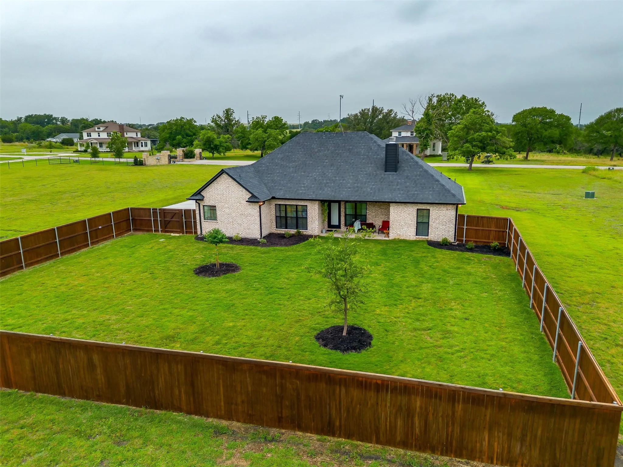 Single Family Residence For Sale in Parker County , 850 Mcclendon Walker Road, Aledo, Texas 76008, 3 Bedroom, 3 Bathroom, 2 Garage spaces, 1,820 Sqft, built in 2021, Preowned, mls#21254158, Real Estate Agent in Aledo, Homes For Sale in Parker county, Homes For Sale in Aledo, Realtor in Aledo Texas, Real Estate Brokerage Independent Realty Texas, Luminita Cordes Realtor