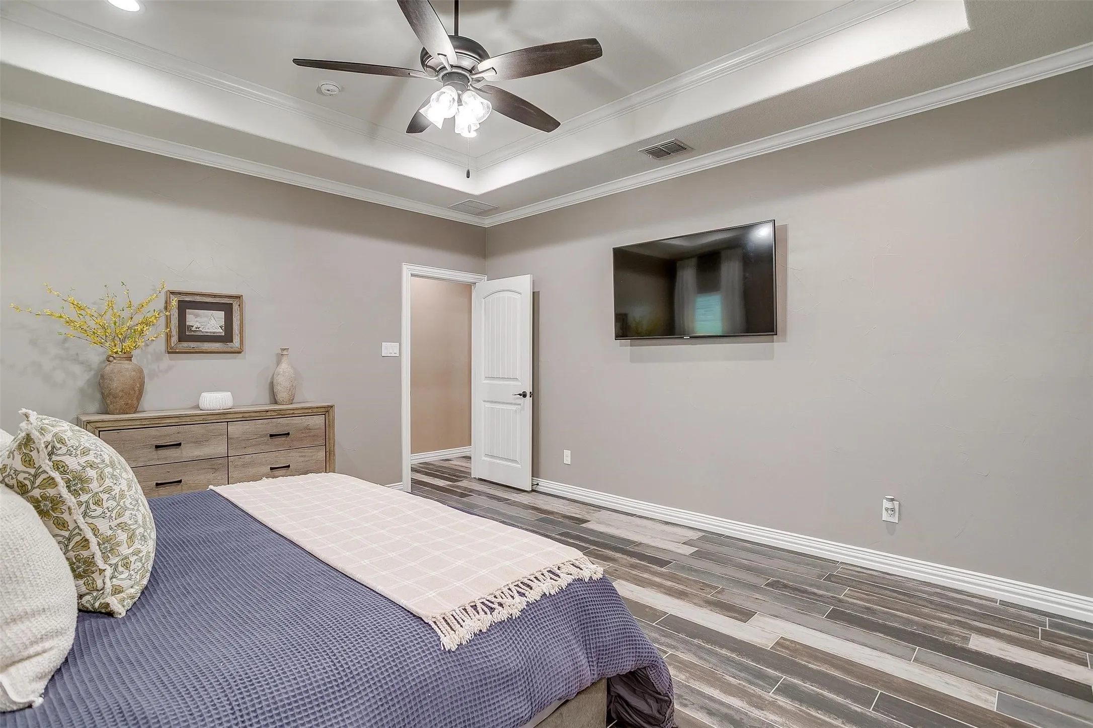 Single Family Residence For Sale in Parker County , 850 Mcclendon Walker Road, Aledo, Texas 76008, 3 Bedroom, 3 Bathroom, 2 Garage spaces, 1,820 Sqft, built in 2021, Preowned, mls#21254158, Real Estate Agent in Aledo, Homes For Sale in Parker county, Homes For Sale in Aledo, Realtor in Aledo Texas, Real Estate Brokerage Independent Realty Texas, Luminita Cordes Realtor