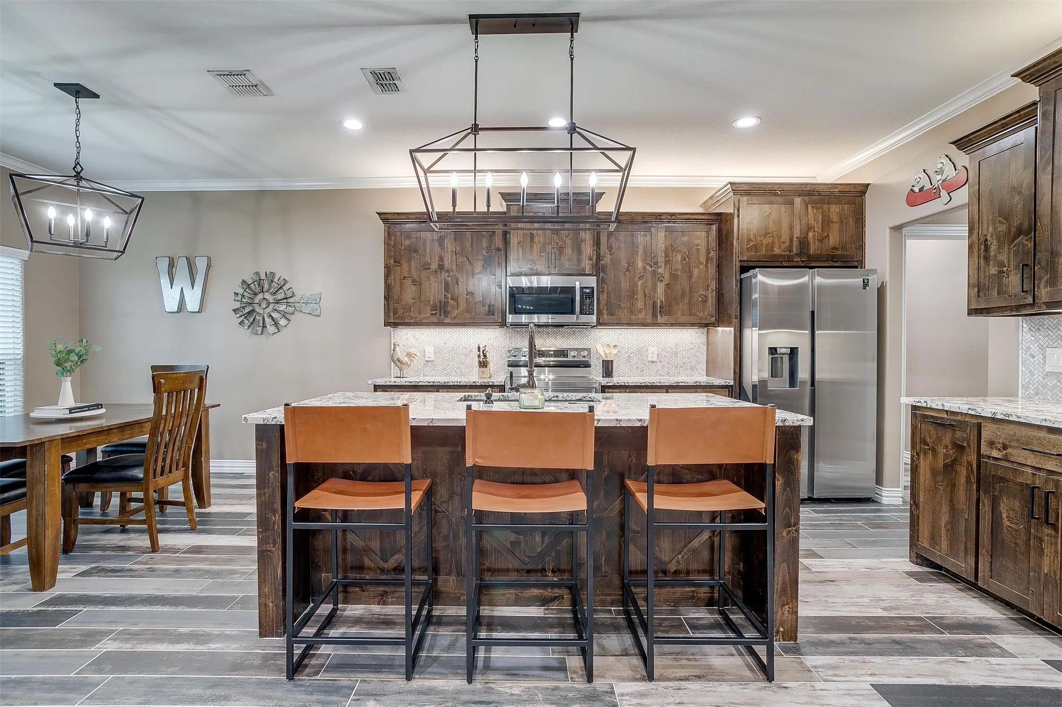 Single Family Residence For Sale in Parker County , 850 Mcclendon Walker Road, Aledo, Texas 76008, 3 Bedroom, 3 Bathroom, 2 Garage spaces, 1,820 Sqft, built in 2021, Preowned, mls#21254158, Real Estate Agent in Aledo, Homes For Sale in Parker county, Homes For Sale in Aledo, Realtor in Aledo Texas, Real Estate Brokerage Independent Realty Texas, Luminita Cordes Realtor