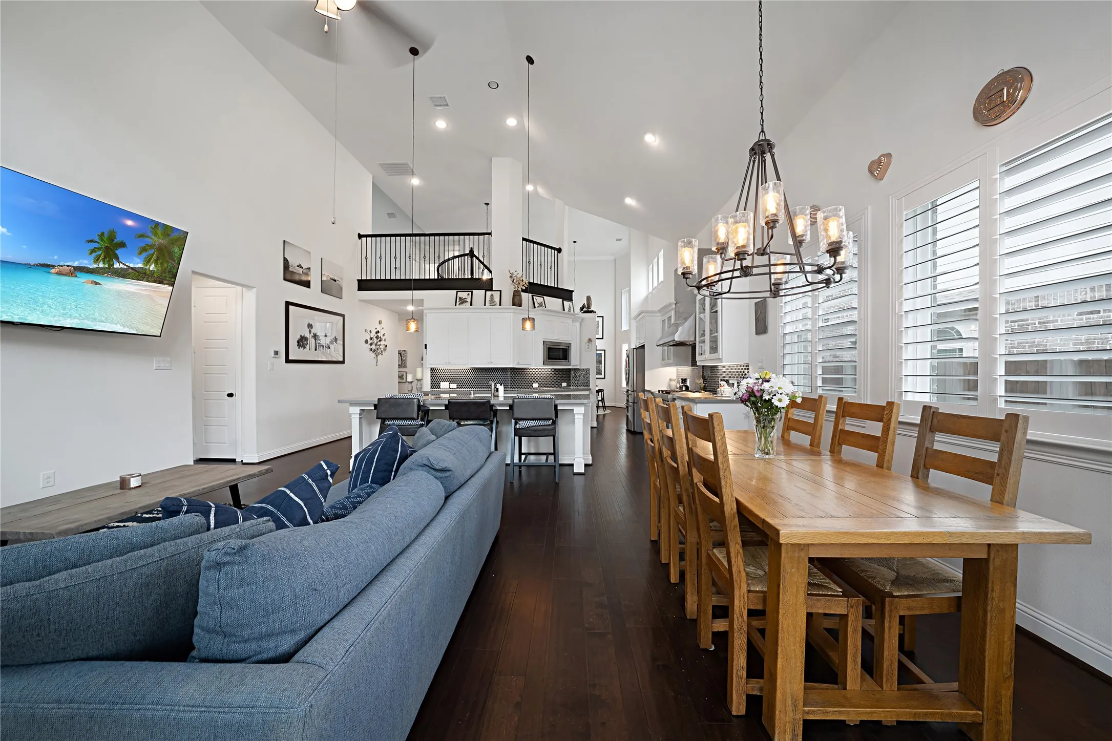 Single Family Residence For Sale in Denton County , 1204 Frisco Hills Boulevard, Little Elm, Texas 75068, 5 Bedroom, 5 Bathroom, 2 Garage spaces, 3,643 Sqft, built in 2022, mls#21254186, Real Estate Agent in Little Elm, Homes For Sale in Denton county, Homes For Sale in Little Elm, Realtor in Little Elm Texas, Real Estate Brokerage Independent Realty Texas, Luminita Cordes Realtor