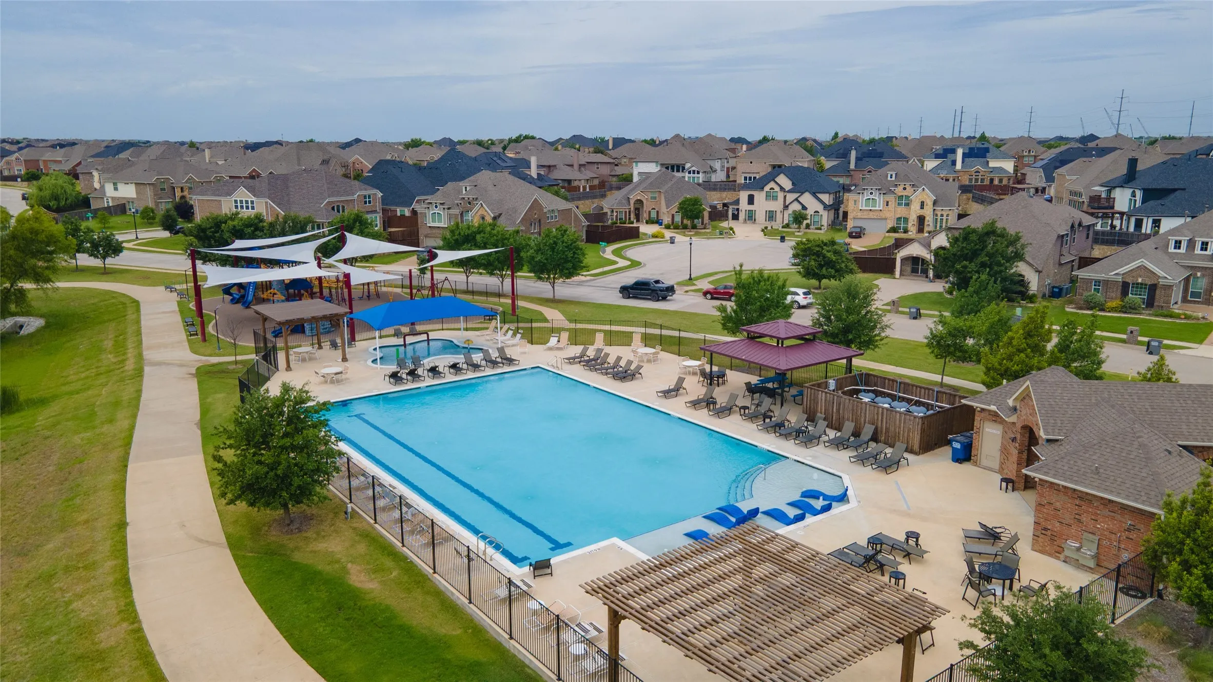 Single Family Residence For Sale in Denton County , 1204 Frisco Hills Boulevard, Little Elm, Texas 75068, 5 Bedroom, 5 Bathroom, 2 Garage spaces, 3,643 Sqft, built in 2022, mls#21254186, Real Estate Agent in Little Elm, Homes For Sale in Denton county, Homes For Sale in Little Elm, Realtor in Little Elm Texas, Real Estate Brokerage Independent Realty Texas, Luminita Cordes Realtor