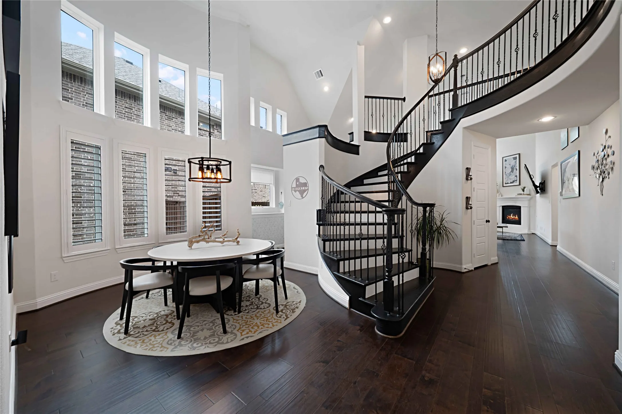 Single Family Residence For Sale in Denton County , 1204 Frisco Hills Boulevard, Little Elm, Texas 75068, 5 Bedroom, 5 Bathroom, 2 Garage spaces, 3,643 Sqft, built in 2022, mls#21254186, Real Estate Agent in Little Elm, Homes For Sale in Denton county, Homes For Sale in Little Elm, Realtor in Little Elm Texas, Real Estate Brokerage Independent Realty Texas, Luminita Cordes Realtor