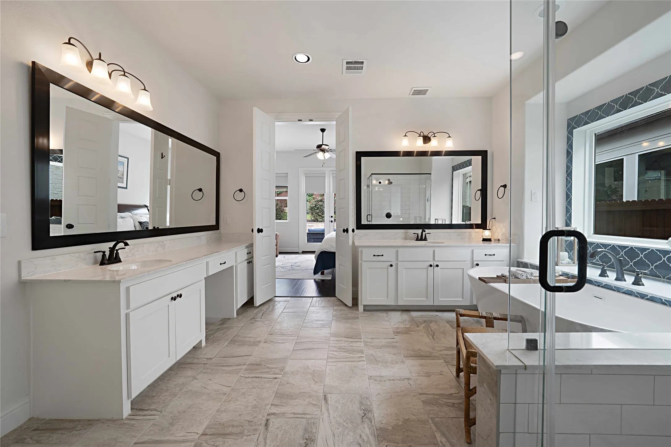 Single Family Residence For Sale in Denton County , 1204 Frisco Hills Boulevard, Little Elm, Texas 75068, 5 Bedroom, 5 Bathroom, 2 Garage spaces, 3,643 Sqft, built in 2022, mls#21254186, Real Estate Agent in Little Elm, Homes For Sale in Denton county, Homes For Sale in Little Elm, Realtor in Little Elm Texas, Real Estate Brokerage Independent Realty Texas, Luminita Cordes Realtor