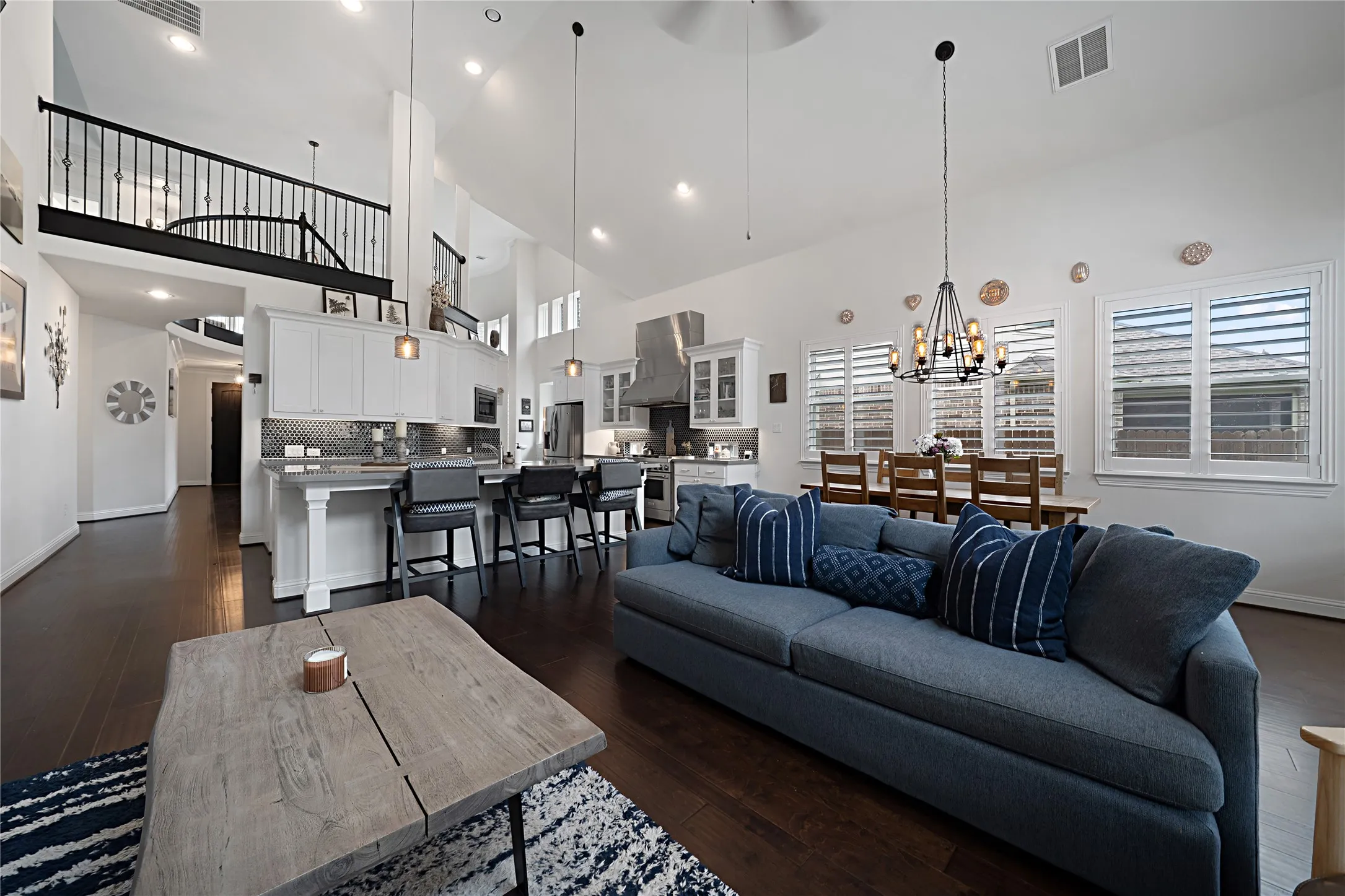 Single Family Residence For Sale in Denton County , 1204 Frisco Hills Boulevard, Little Elm, Texas 75068, 5 Bedroom, 5 Bathroom, 2 Garage spaces, 3,643 Sqft, built in 2022, mls#21254186, Real Estate Agent in Little Elm, Homes For Sale in Denton county, Homes For Sale in Little Elm, Realtor in Little Elm Texas, Real Estate Brokerage Independent Realty Texas, Luminita Cordes Realtor
