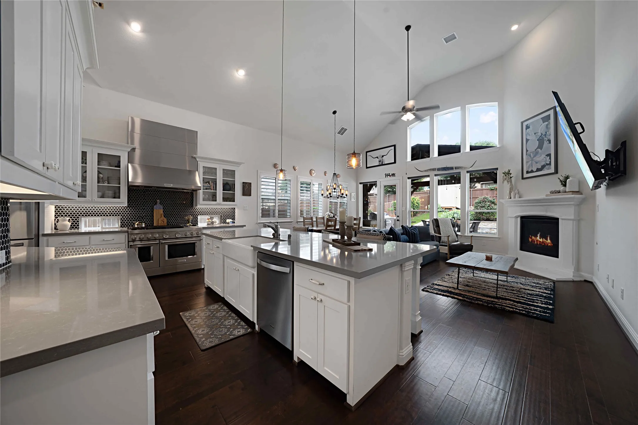 Single Family Residence For Sale in Denton County , 1204 Frisco Hills Boulevard, Little Elm, Texas 75068, 5 Bedroom, 5 Bathroom, 2 Garage spaces, 3,643 Sqft, built in 2022, mls#21254186, Real Estate Agent in Little Elm, Homes For Sale in Denton county, Homes For Sale in Little Elm, Realtor in Little Elm Texas, Real Estate Brokerage Independent Realty Texas, Luminita Cordes Realtor