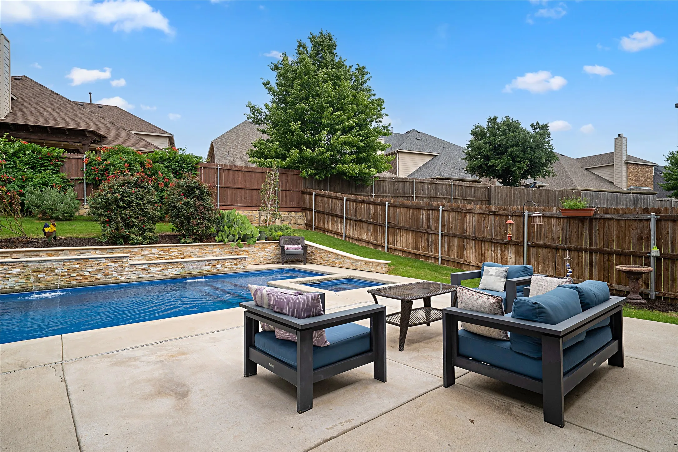 Single Family Residence For Sale in Denton County , 1204 Frisco Hills Boulevard, Little Elm, Texas 75068, 5 Bedroom, 5 Bathroom, 2 Garage spaces, 3,643 Sqft, built in 2022, mls#21254186, Real Estate Agent in Little Elm, Homes For Sale in Denton county, Homes For Sale in Little Elm, Realtor in Little Elm Texas, Real Estate Brokerage Independent Realty Texas, Luminita Cordes Realtor