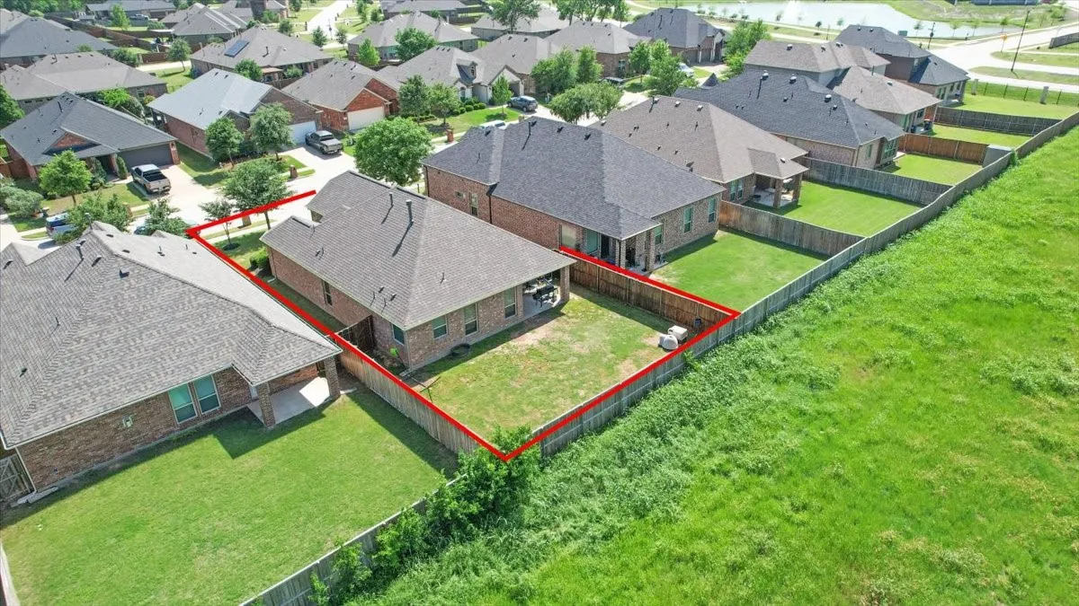 Single Family Residence For Sale in Collin County , 1125 Elizabeth Street, Anna, Texas 75409, 4 Bedroom, 2 Bathroom, 2 Garage spaces, 1,628 Sqft, built in 2017, mls#21254401, Real Estate Agent in Anna, Homes For Sale in Collin county, Homes For Sale in Anna, Realtor in Anna Texas, Real Estate Brokerage Independent Realty Texas, Luminita Cordes Realtor