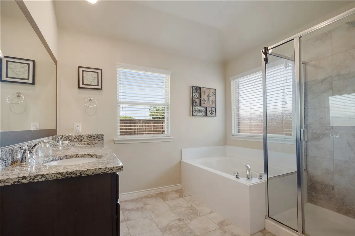 Single Family Residence For Sale in Collin County , 1125 Elizabeth Street, Anna, Texas 75409, 4 Bedroom, 2 Bathroom, 2 Garage spaces, 1,628 Sqft, built in 2017, mls#21254401, Real Estate Agent in Anna, Homes For Sale in Collin county, Homes For Sale in Anna, Realtor in Anna Texas, Real Estate Brokerage Independent Realty Texas, Luminita Cordes Realtor
