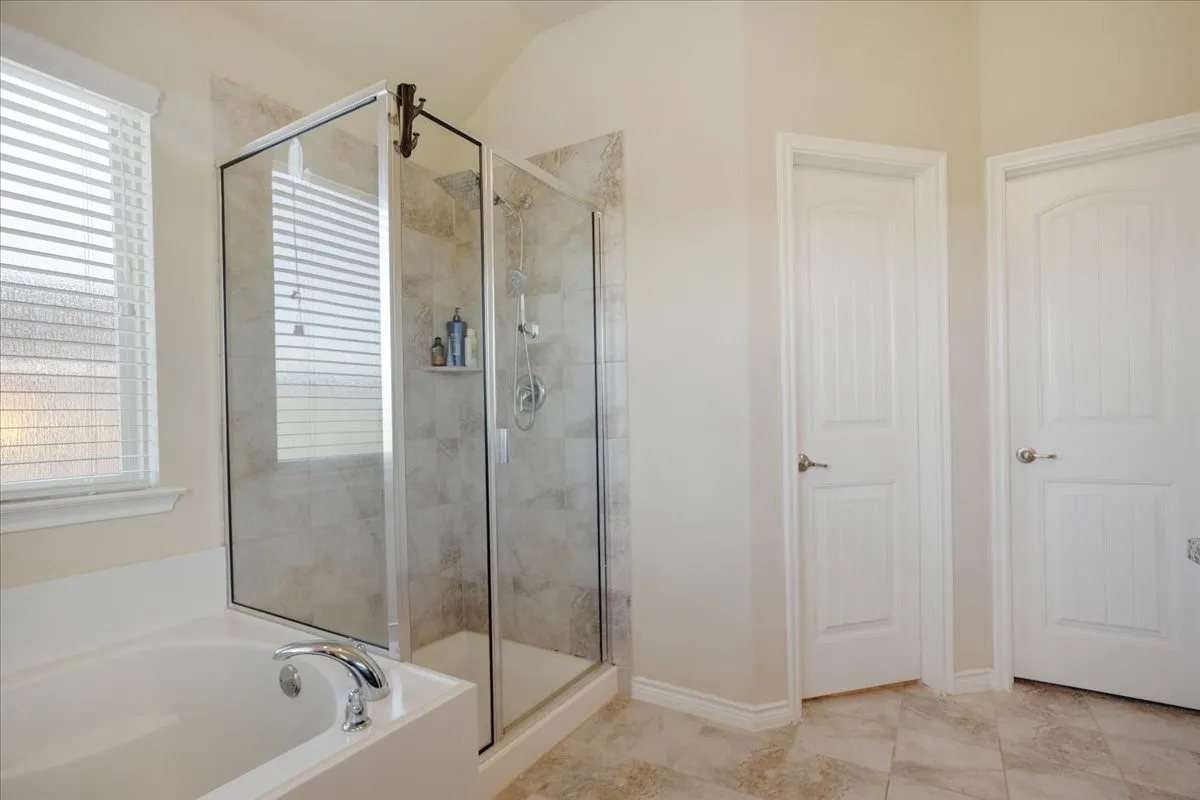 Single Family Residence For Sale in Collin County , 1125 Elizabeth Street, Anna, Texas 75409, 4 Bedroom, 2 Bathroom, 2 Garage spaces, 1,628 Sqft, built in 2017, mls#21254401, Real Estate Agent in Anna, Homes For Sale in Collin county, Homes For Sale in Anna, Realtor in Anna Texas, Real Estate Brokerage Independent Realty Texas, Luminita Cordes Realtor