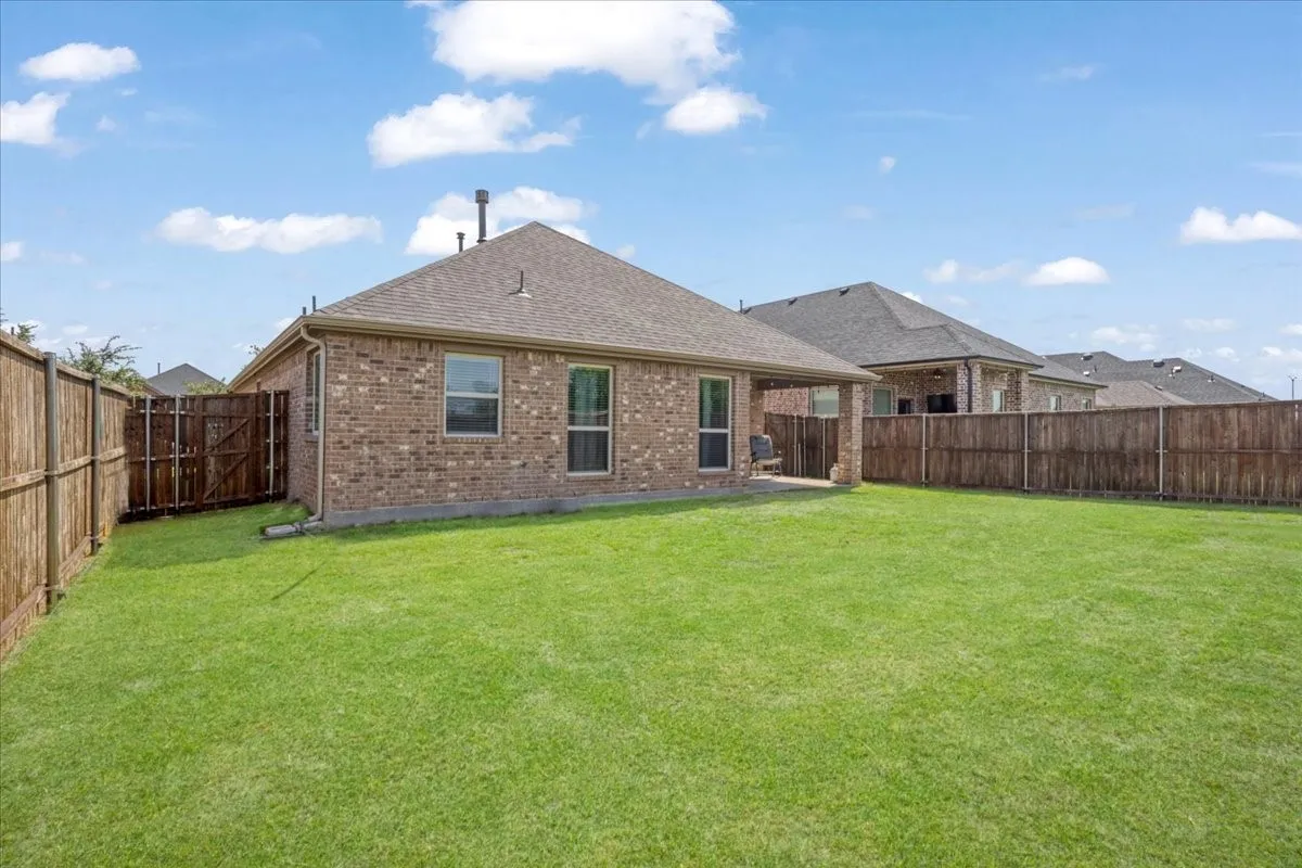 Single Family Residence For Sale in Collin County , 1125 Elizabeth Street, Anna, Texas 75409, 4 Bedroom, 2 Bathroom, 2 Garage spaces, 1,628 Sqft, built in 2017, mls#21254401, Real Estate Agent in Anna, Homes For Sale in Collin county, Homes For Sale in Anna, Realtor in Anna Texas, Real Estate Brokerage Independent Realty Texas, Luminita Cordes Realtor