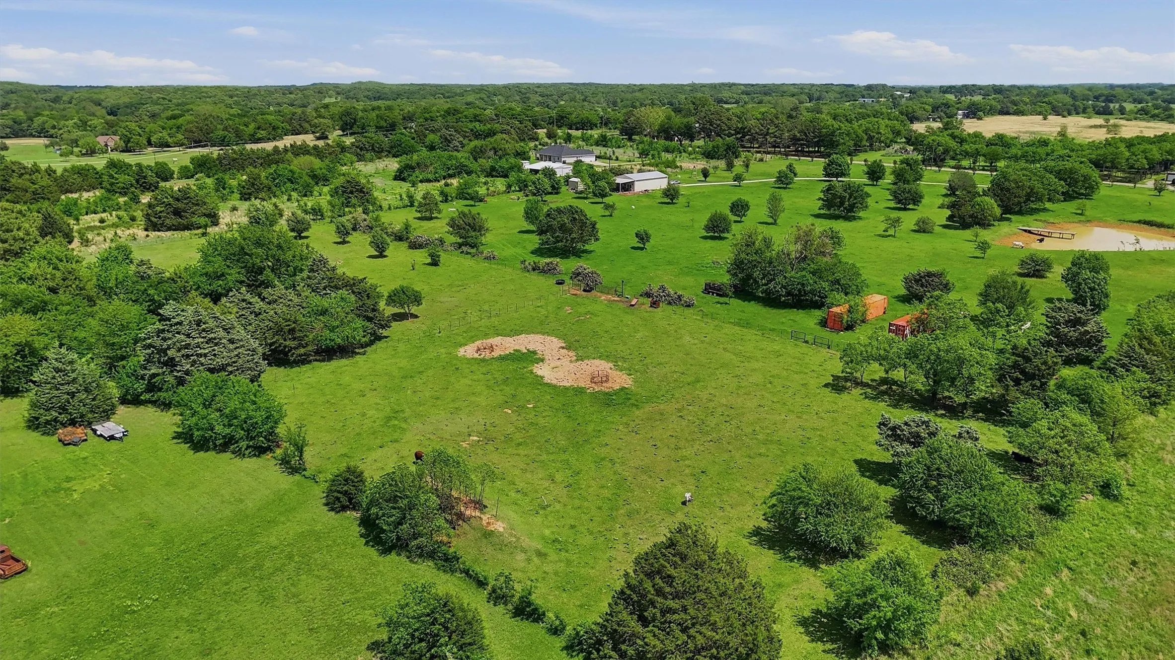 Single Family Residence For Sale in Grayson County , 2139 Keefer Road, Pottsboro, Texas 75076, 1 Bedroom, 1 Bathroom, Garage spaces, 1,500 Sqft, built in 2007, Preowned, mls#21251880, Real Estate Agent in Pottsboro, Homes For Sale in Grayson county, Homes For Sale in Pottsboro, Realtor in Pottsboro Texas, Real Estate Brokerage Independent Realty Texas, Luminita Cordes Realtor