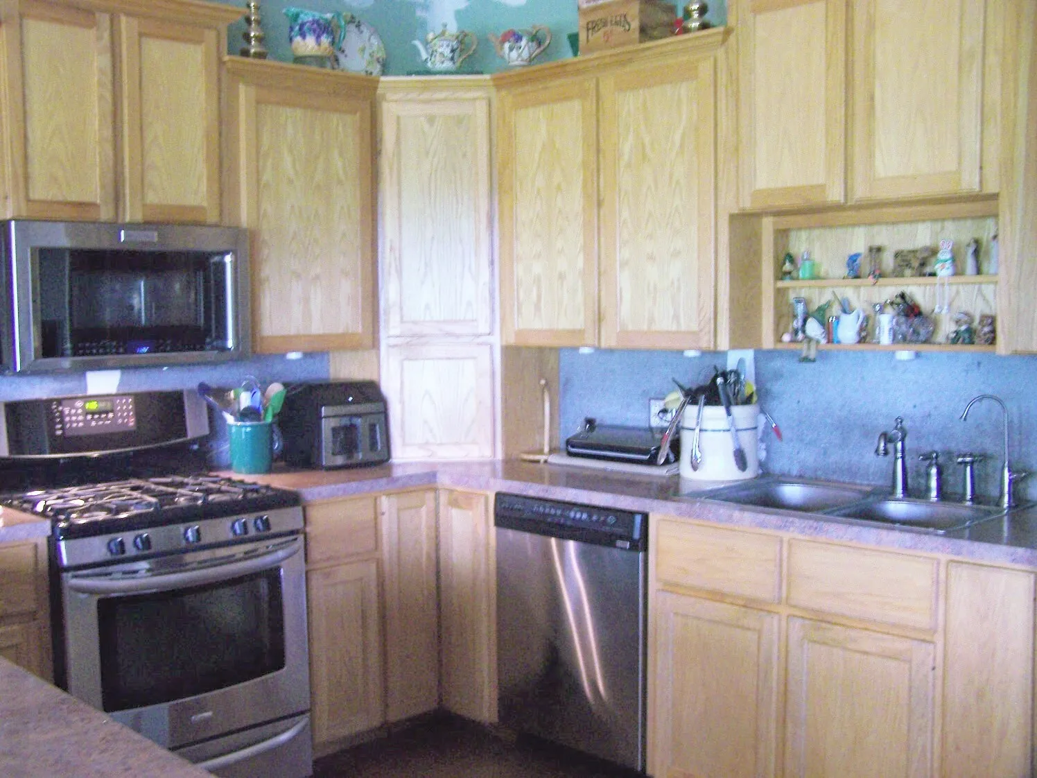 Single Family Residence For Sale in Grayson County , 2139 Keefer Road, Pottsboro, Texas 75076, 1 Bedroom, 1 Bathroom, Garage spaces, 1,500 Sqft, built in 2007, Preowned, mls#21251880, Real Estate Agent in Pottsboro, Homes For Sale in Grayson county, Homes For Sale in Pottsboro, Realtor in Pottsboro Texas, Real Estate Brokerage Independent Realty Texas, Luminita Cordes Realtor