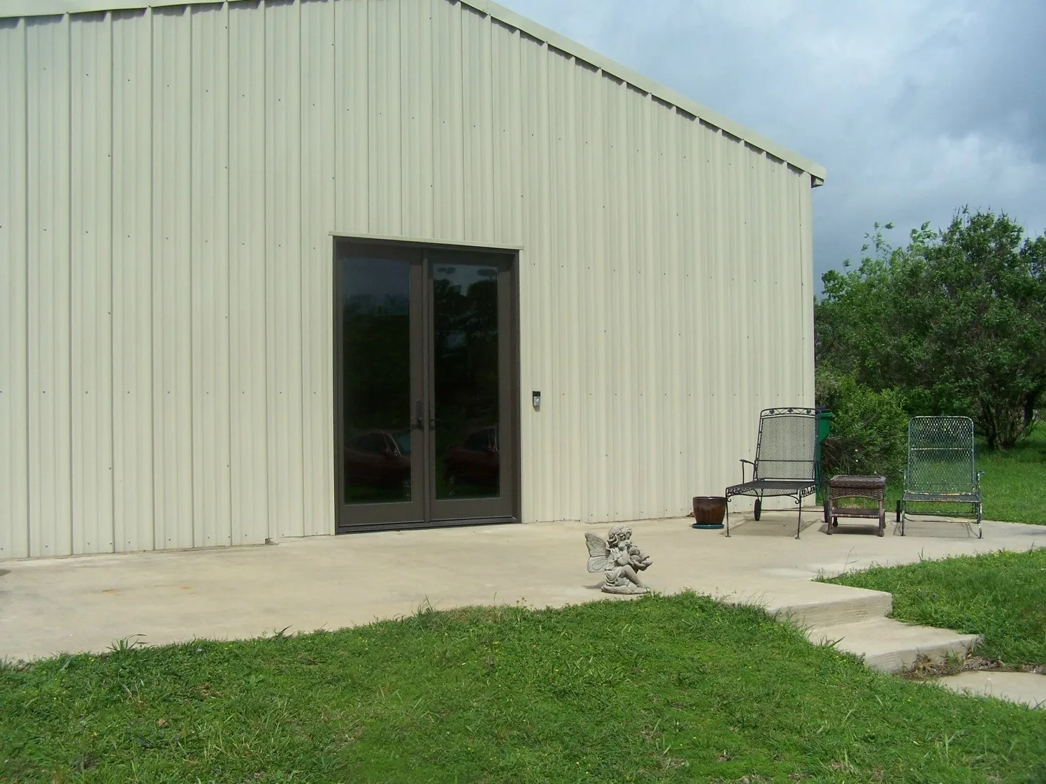 Single Family Residence For Sale in Grayson County , 2139 Keefer Road, Pottsboro, Texas 75076, 1 Bedroom, 1 Bathroom, Garage spaces, 1,500 Sqft, built in 2007, Preowned, mls#21251880, Real Estate Agent in Pottsboro, Homes For Sale in Grayson county, Homes For Sale in Pottsboro, Realtor in Pottsboro Texas, Real Estate Brokerage Independent Realty Texas, Luminita Cordes Realtor