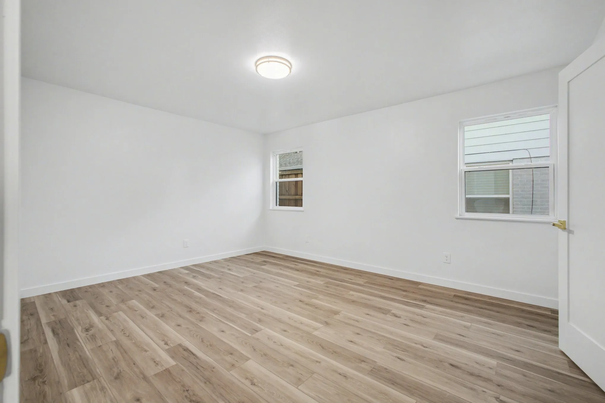 Single Family Residence For Sale in Dallas County , 7518 Caillet Street, Dallas, Texas 75209, 4 Bedroom, 3 Bathroom, 2 Garage spaces, 2,014 Sqft, built in 1948, mls#21245660, Real Estate Agent in Dallas, Homes For Sale in Dallas county, Homes For Sale in Dallas, Realtor in Dallas Texas, Real Estate Brokerage Independent Realty Texas, Luminita Cordes Realtor