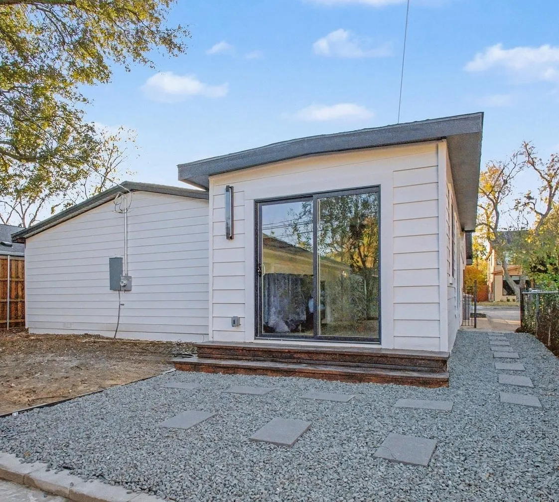 Single Family Residence For Sale in Dallas County , 7518 Caillet Street, Dallas, Texas 75209, 4 Bedroom, 3 Bathroom, 2 Garage spaces, 2,014 Sqft, built in 1948, mls#21245660, Real Estate Agent in Dallas, Homes For Sale in Dallas county, Homes For Sale in Dallas, Realtor in Dallas Texas, Real Estate Brokerage Independent Realty Texas, Luminita Cordes Realtor
