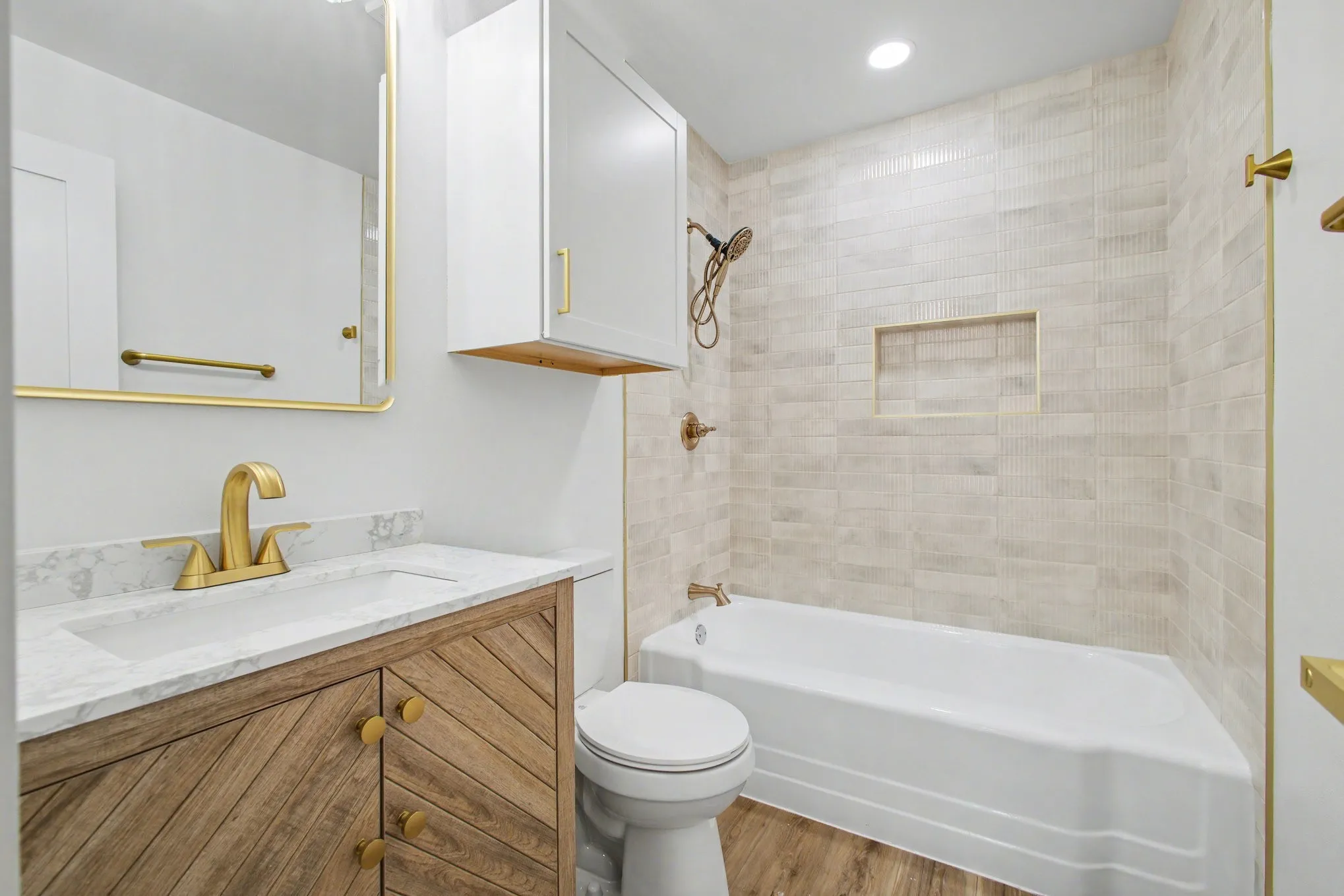 Single Family Residence For Sale in Dallas County , 7518 Caillet Street, Dallas, Texas 75209, 4 Bedroom, 3 Bathroom, 2 Garage spaces, 2,014 Sqft, built in 1948, mls#21245660, Real Estate Agent in Dallas, Homes For Sale in Dallas county, Homes For Sale in Dallas, Realtor in Dallas Texas, Real Estate Brokerage Independent Realty Texas, Luminita Cordes Realtor