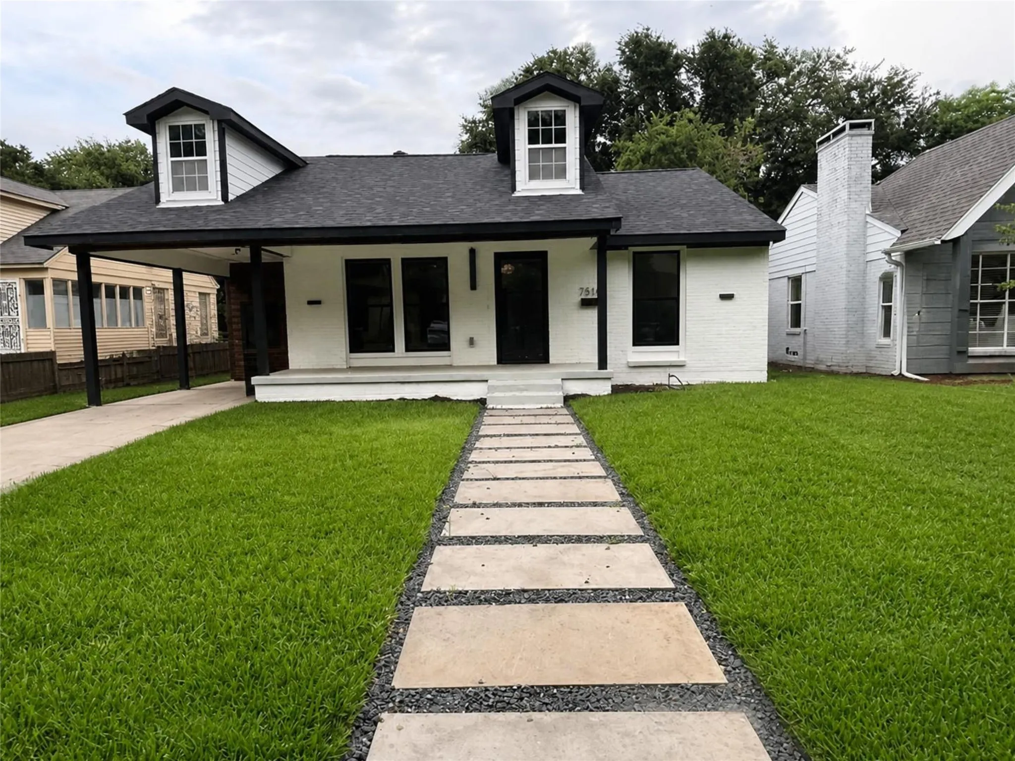 Single Family Residence For Sale in Dallas County , 7518 Caillet Street, Dallas, Texas 75209, 4 Bedroom, 3 Bathroom, 2 Garage spaces, 2,014 Sqft, built in 1948, mls#21245660, Real Estate Agent in Dallas, Homes For Sale in Dallas county, Homes For Sale in Dallas, Realtor in Dallas Texas, Real Estate Brokerage Independent Realty Texas, Luminita Cordes Realtor