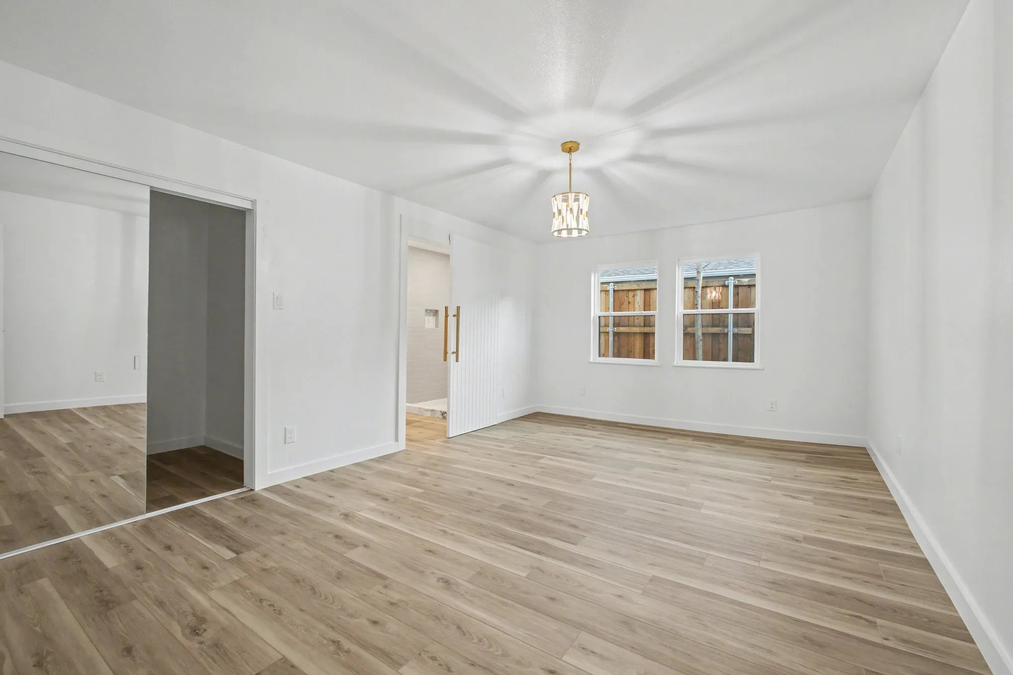 Single Family Residence For Sale in Dallas County , 7518 Caillet Street, Dallas, Texas 75209, 4 Bedroom, 3 Bathroom, 2 Garage spaces, 2,014 Sqft, built in 1948, mls#21245660, Real Estate Agent in Dallas, Homes For Sale in Dallas county, Homes For Sale in Dallas, Realtor in Dallas Texas, Real Estate Brokerage Independent Realty Texas, Luminita Cordes Realtor