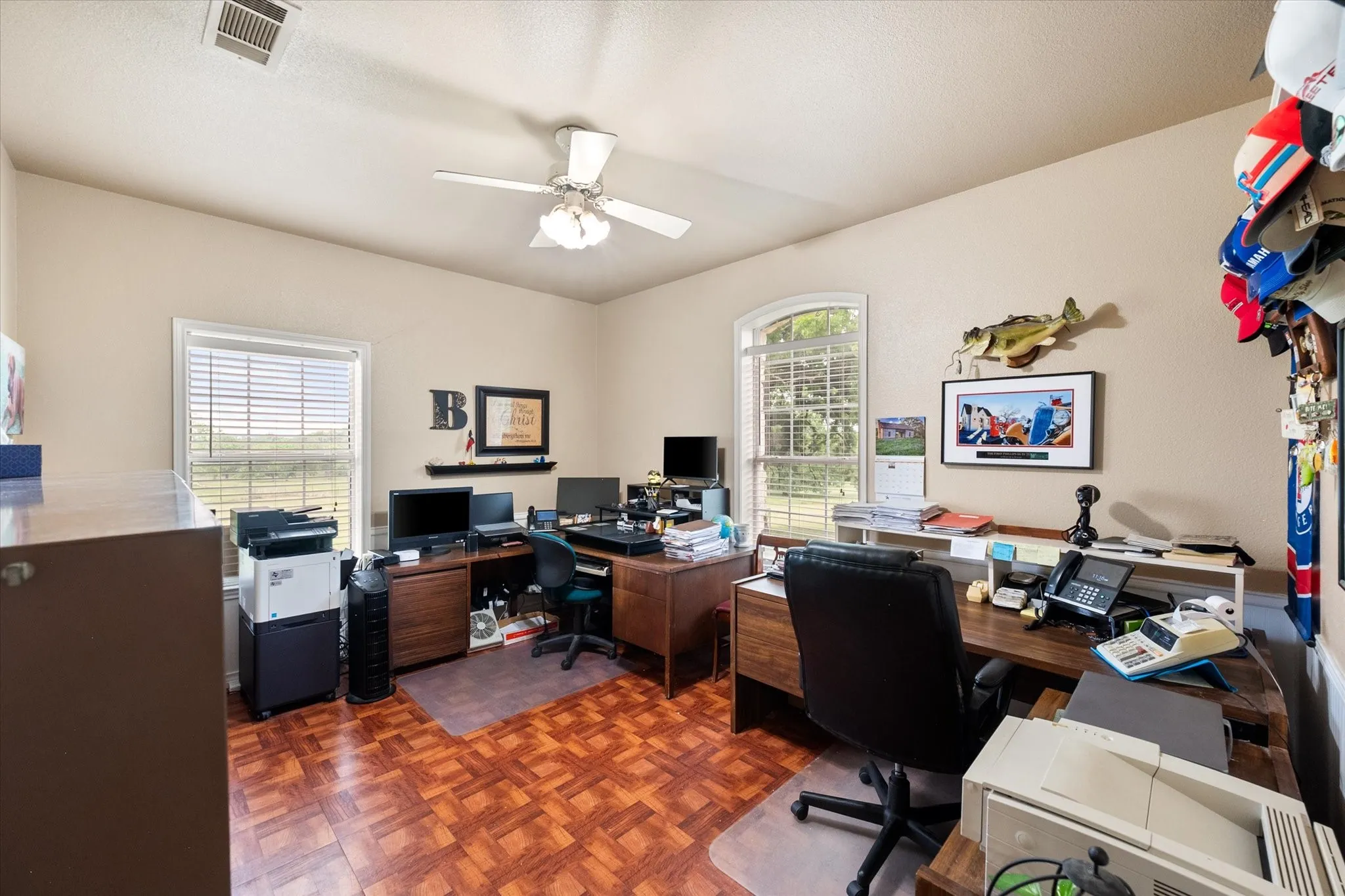Single Family Residence For Sale in Navarro County , 4070 Fm 2452, Corsicana, Texas 75110, 3 Bedroom, 3 Bathroom, 2 Garage spaces, 2,974 Sqft, built in 1997, Price $595,900, mls#21249775, Real Estate Agent in Corsicana, Homes For Sale in Navarro county, Homes For Sale in Corsicana, Realtor in Corsicana Texas, Real Estate Brokerage Independent Realty Texas, Luminita Cordes Realtor