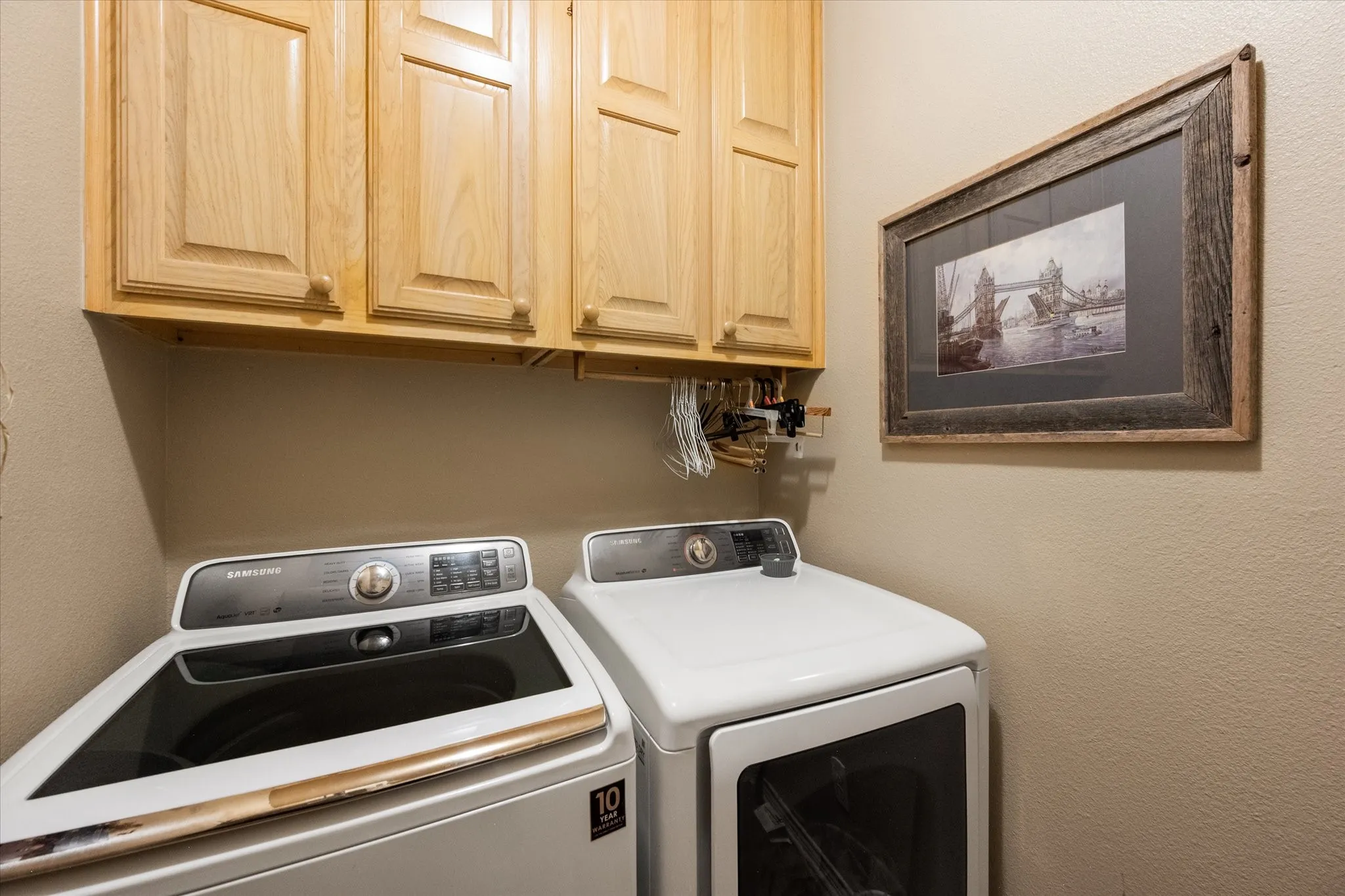 Single Family Residence For Sale in Navarro County , 4070 Fm 2452, Corsicana, Texas 75110, 3 Bedroom, 3 Bathroom, 2 Garage spaces, 2,974 Sqft, built in 1997, Price $595,900, mls#21249775, Real Estate Agent in Corsicana, Homes For Sale in Navarro county, Homes For Sale in Corsicana, Realtor in Corsicana Texas, Real Estate Brokerage Independent Realty Texas, Luminita Cordes Realtor