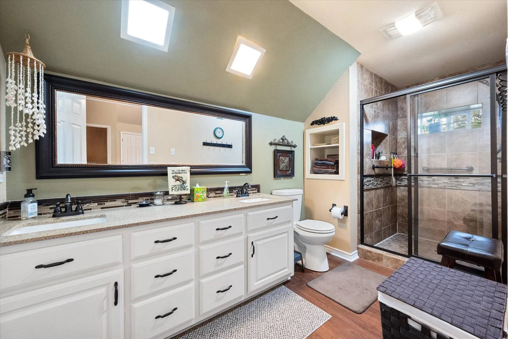 Single Family Residence For Sale in Navarro County , 4070 Fm 2452, Corsicana, Texas 75110, 3 Bedroom, 3 Bathroom, 2 Garage spaces, 2,974 Sqft, built in 1997, Price $595,900, mls#21249775, Real Estate Agent in Corsicana, Homes For Sale in Navarro county, Homes For Sale in Corsicana, Realtor in Corsicana Texas, Real Estate Brokerage Independent Realty Texas, Luminita Cordes Realtor