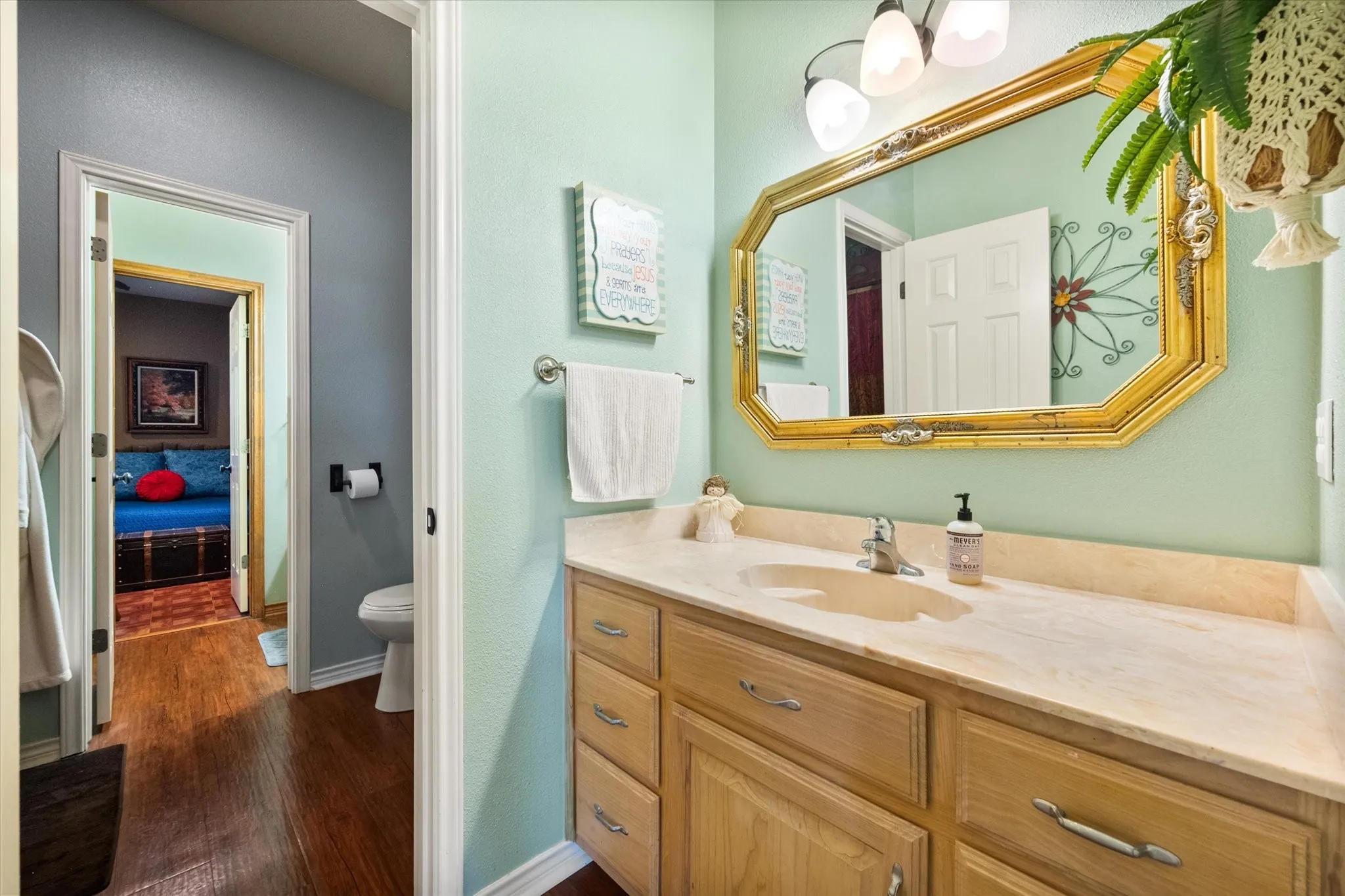 Single Family Residence For Sale in Navarro County , 4070 Fm 2452, Corsicana, Texas 75110, 3 Bedroom, 3 Bathroom, 2 Garage spaces, 2,974 Sqft, built in 1997, Price $595,900, mls#21249775, Real Estate Agent in Corsicana, Homes For Sale in Navarro county, Homes For Sale in Corsicana, Realtor in Corsicana Texas, Real Estate Brokerage Independent Realty Texas, Luminita Cordes Realtor