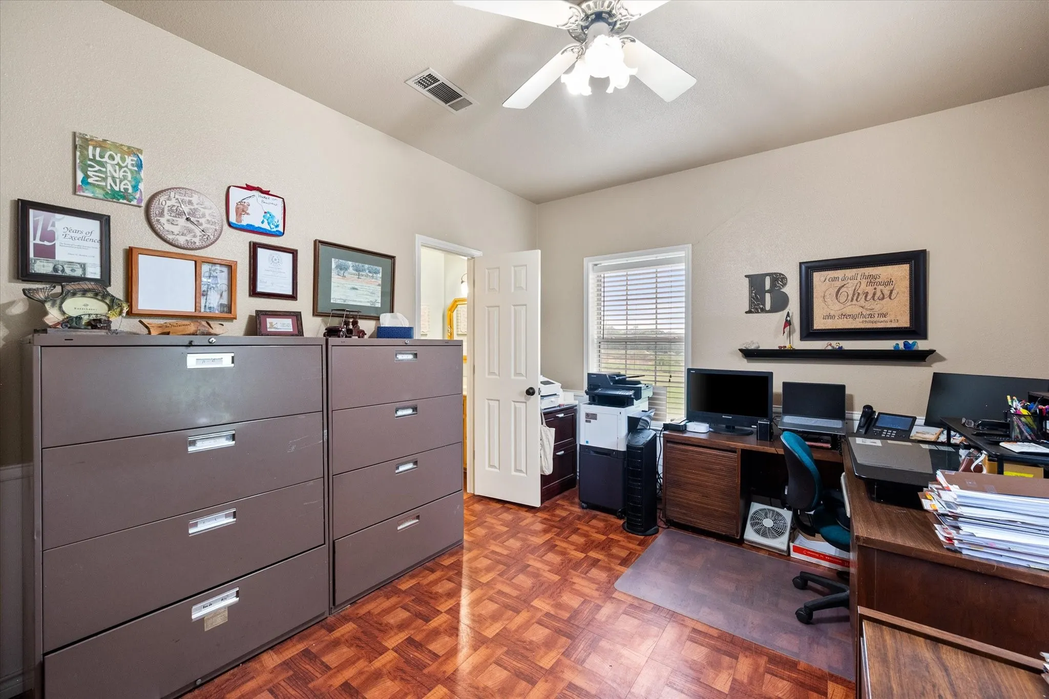 Single Family Residence For Sale in Navarro County , 4070 Fm 2452, Corsicana, Texas 75110, 3 Bedroom, 3 Bathroom, 2 Garage spaces, 2,974 Sqft, built in 1997, Price $595,900, mls#21249775, Real Estate Agent in Corsicana, Homes For Sale in Navarro county, Homes For Sale in Corsicana, Realtor in Corsicana Texas, Real Estate Brokerage Independent Realty Texas, Luminita Cordes Realtor
