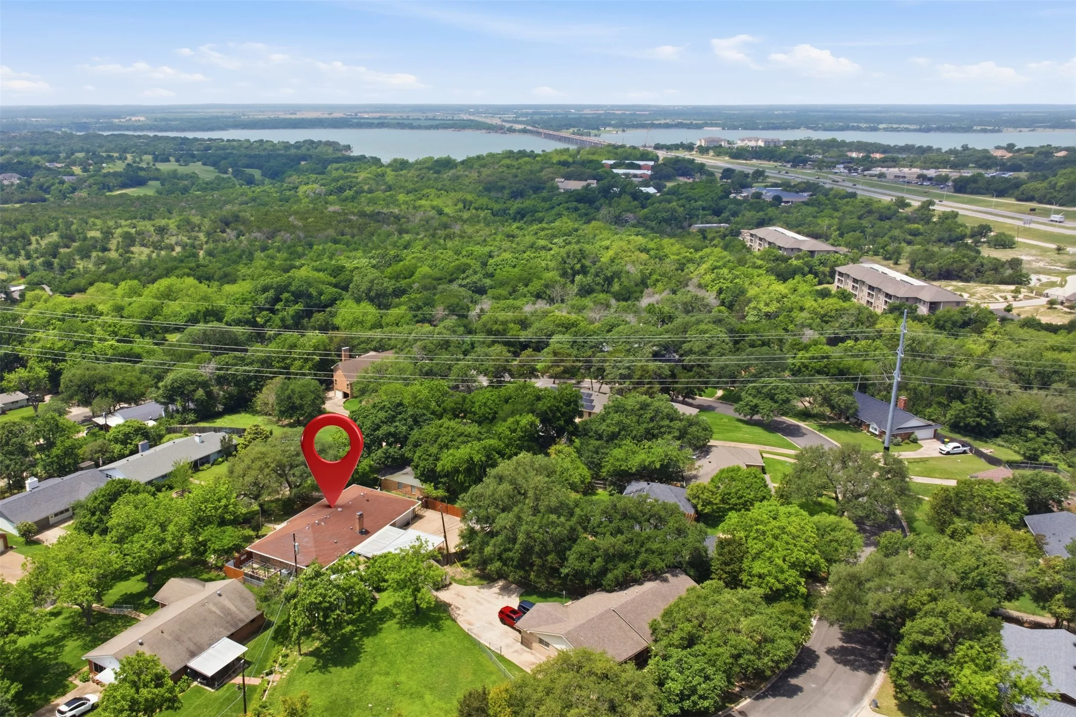 Single Family Residence For Sale in Mc Lennan County , 1209 Southwood Drive, Woodway, Texas 76712, 4 Bedroom, 3 Bathroom, 2 Garage spaces, 2,515 Sqft, built in 1964, mls#21252885, Real Estate Agent in Woodway, Homes For Sale in Mc Lennan county, Homes For Sale in Woodway, Realtor in Woodway Texas, Real Estate Brokerage Independent Realty Texas, Luminita Cordes Realtor