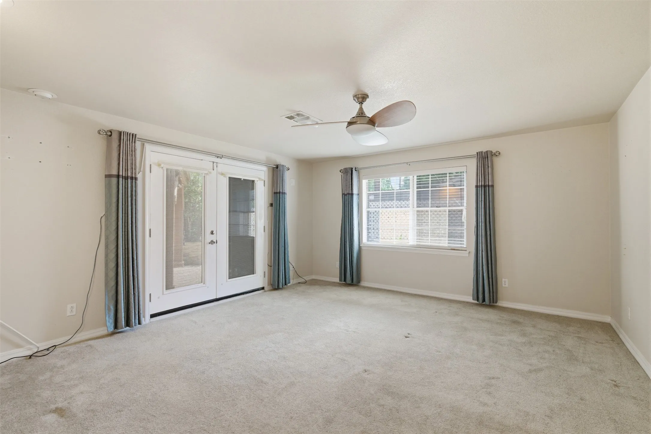 Single Family Residence For Sale in Mc Lennan County , 1209 Southwood Drive, Woodway, Texas 76712, 4 Bedroom, 3 Bathroom, 2 Garage spaces, 2,515 Sqft, built in 1964, mls#21252885, Real Estate Agent in Woodway, Homes For Sale in Mc Lennan county, Homes For Sale in Woodway, Realtor in Woodway Texas, Real Estate Brokerage Independent Realty Texas, Luminita Cordes Realtor