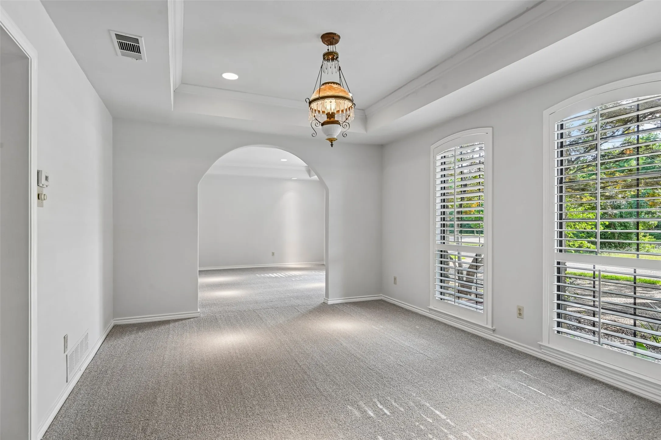 Single Family Residence For Sale in Dallas County , 13216 Hillcrest Road, Dallas, Texas 75240, 7 Bedroom, 7 Bathroom, 3 Garage spaces, 4,425 Sqft, built in 1981, mls#21248675, Real Estate Agent in Dallas, Homes For Sale in Dallas county, Homes For Sale in Dallas, Realtor in Dallas Texas, Real Estate Brokerage Independent Realty Texas, Luminita Cordes Realtor