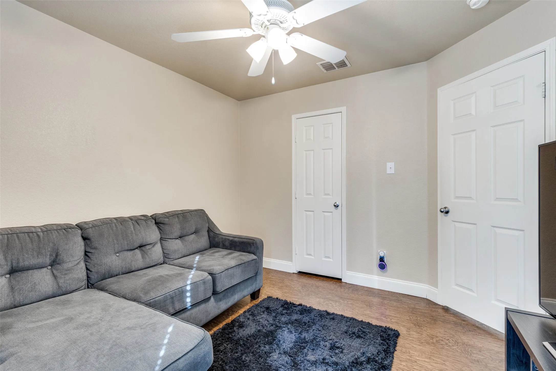 Single Family Residence For Sale in Tarrant County , 13729 Village Vista Drive, Fort Worth, Texas 76052, 3 Bedrooms, 2 Bathrooms, 2 Garage spaces, 1,868 Sqft, built in 2005, Price $324,900, mls#21254510, Real Estate Agent in Fort Worth, Homes For Sale in Tarrant county, Homes For Sale in Fort Worth, Realtor in Fort Worth Texas, Real Estate Brokerage Independent Realty Texas, Luminita Cordes Realtor