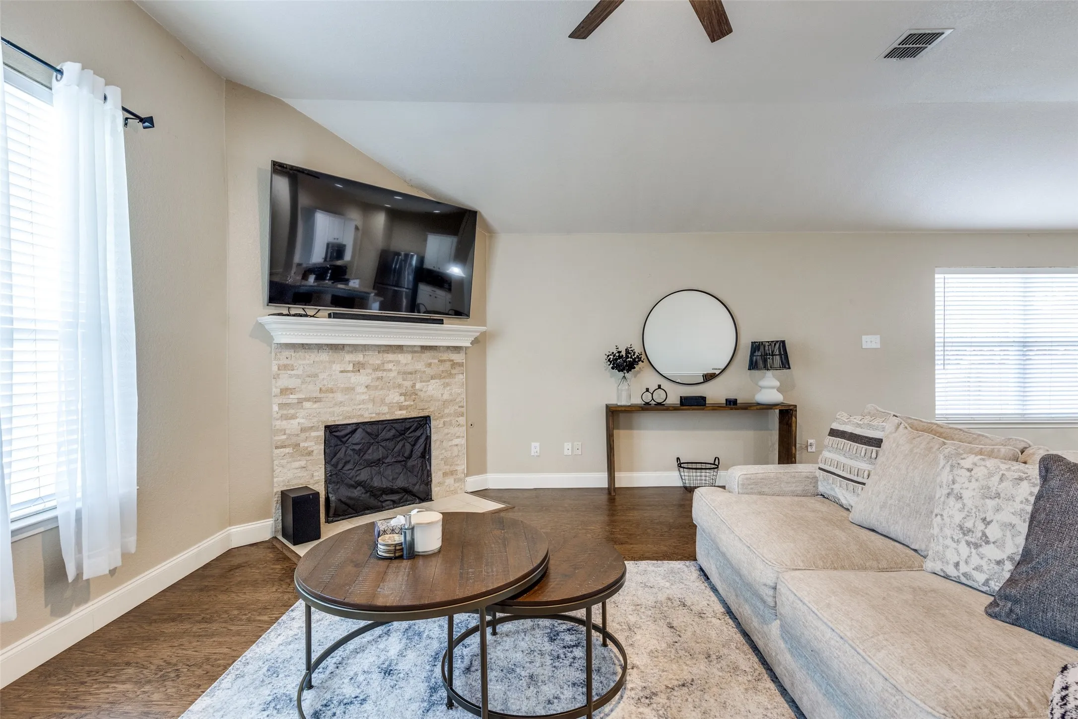 Single Family Residence For Sale in Tarrant County , 13729 Village Vista Drive, Fort Worth, Texas 76052, 3 Bedrooms, 2 Bathrooms, 2 Garage spaces, 1,868 Sqft, built in 2005, Price $324,900, mls#21254510, Real Estate Agent in Fort Worth, Homes For Sale in Tarrant county, Homes For Sale in Fort Worth, Realtor in Fort Worth Texas, Real Estate Brokerage Independent Realty Texas, Luminita Cordes Realtor