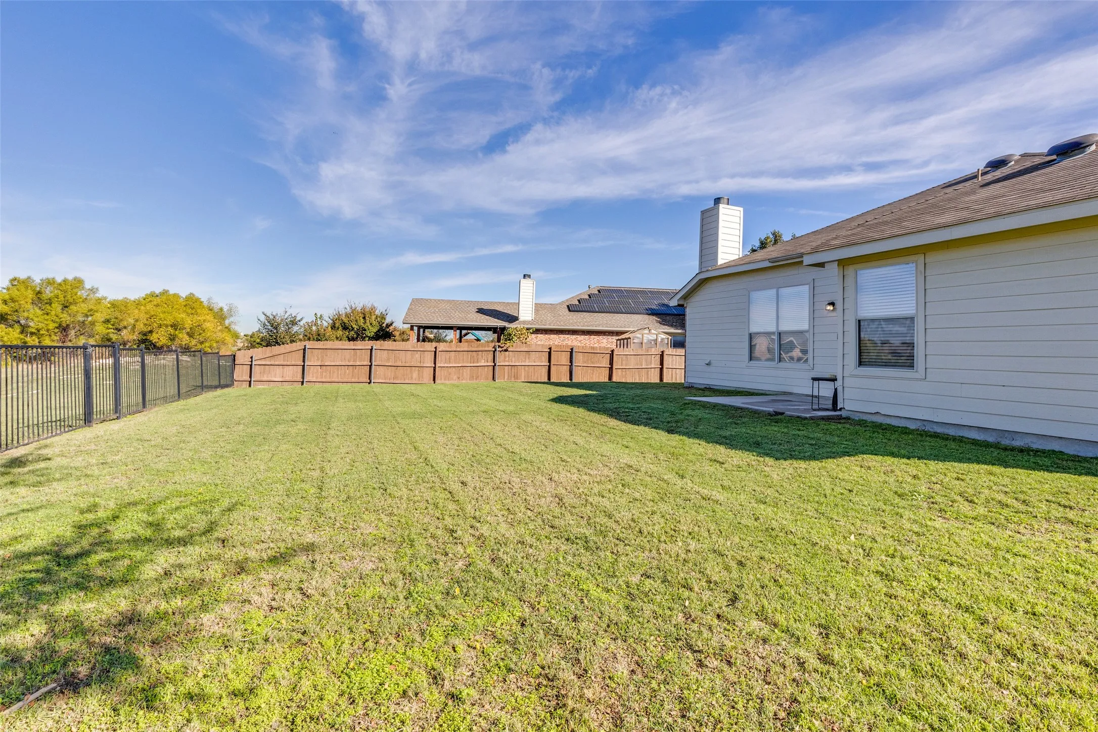 Single Family Residence For Sale in Tarrant County , 13729 Village Vista Drive, Fort Worth, Texas 76052, 3 Bedrooms, 2 Bathrooms, 2 Garage spaces, 1,868 Sqft, built in 2005, Price $324,900, mls#21254510, Real Estate Agent in Fort Worth, Homes For Sale in Tarrant county, Homes For Sale in Fort Worth, Realtor in Fort Worth Texas, Real Estate Brokerage Independent Realty Texas, Luminita Cordes Realtor