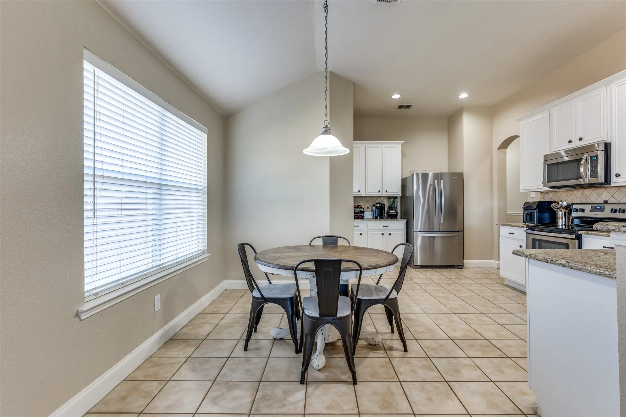 Single Family Residence For Sale in Tarrant County , 13729 Village Vista Drive, Fort Worth, Texas 76052, 3 Bedrooms, 2 Bathrooms, 2 Garage spaces, 1,868 Sqft, built in 2005, Price $324,900, mls#21254510, Real Estate Agent in Fort Worth, Homes For Sale in Tarrant county, Homes For Sale in Fort Worth, Realtor in Fort Worth Texas, Real Estate Brokerage Independent Realty Texas, Luminita Cordes Realtor