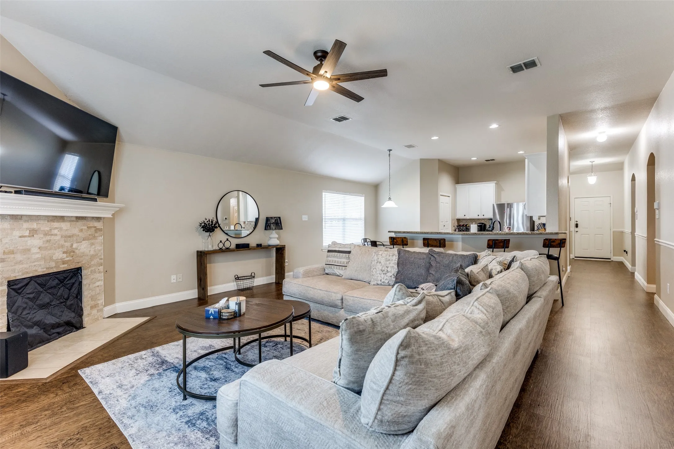 Single Family Residence For Sale in Tarrant County , 13729 Village Vista Drive, Fort Worth, Texas 76052, 3 Bedrooms, 2 Bathrooms, 2 Garage spaces, 1,868 Sqft, built in 2005, Price $324,900, mls#21254510, Real Estate Agent in Fort Worth, Homes For Sale in Tarrant county, Homes For Sale in Fort Worth, Realtor in Fort Worth Texas, Real Estate Brokerage Independent Realty Texas, Luminita Cordes Realtor