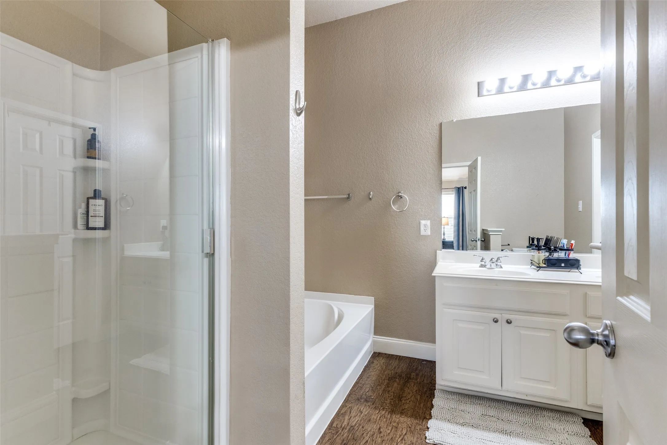 Single Family Residence For Sale in Tarrant County , 13729 Village Vista Drive, Fort Worth, Texas 76052, 3 Bedrooms, 2 Bathrooms, 2 Garage spaces, 1,868 Sqft, built in 2005, Price $324,900, mls#21254510, Real Estate Agent in Fort Worth, Homes For Sale in Tarrant county, Homes For Sale in Fort Worth, Realtor in Fort Worth Texas, Real Estate Brokerage Independent Realty Texas, Luminita Cordes Realtor
