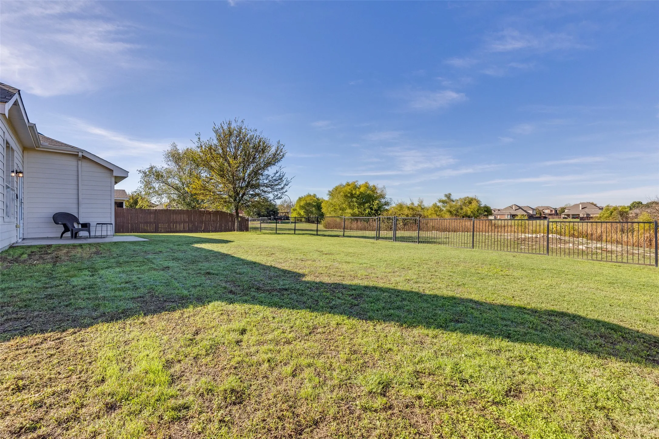 Single Family Residence For Sale in Tarrant County , 13729 Village Vista Drive, Fort Worth, Texas 76052, 3 Bedrooms, 2 Bathrooms, 2 Garage spaces, 1,868 Sqft, built in 2005, Price $324,900, mls#21254510, Real Estate Agent in Fort Worth, Homes For Sale in Tarrant county, Homes For Sale in Fort Worth, Realtor in Fort Worth Texas, Real Estate Brokerage Independent Realty Texas, Luminita Cordes Realtor
