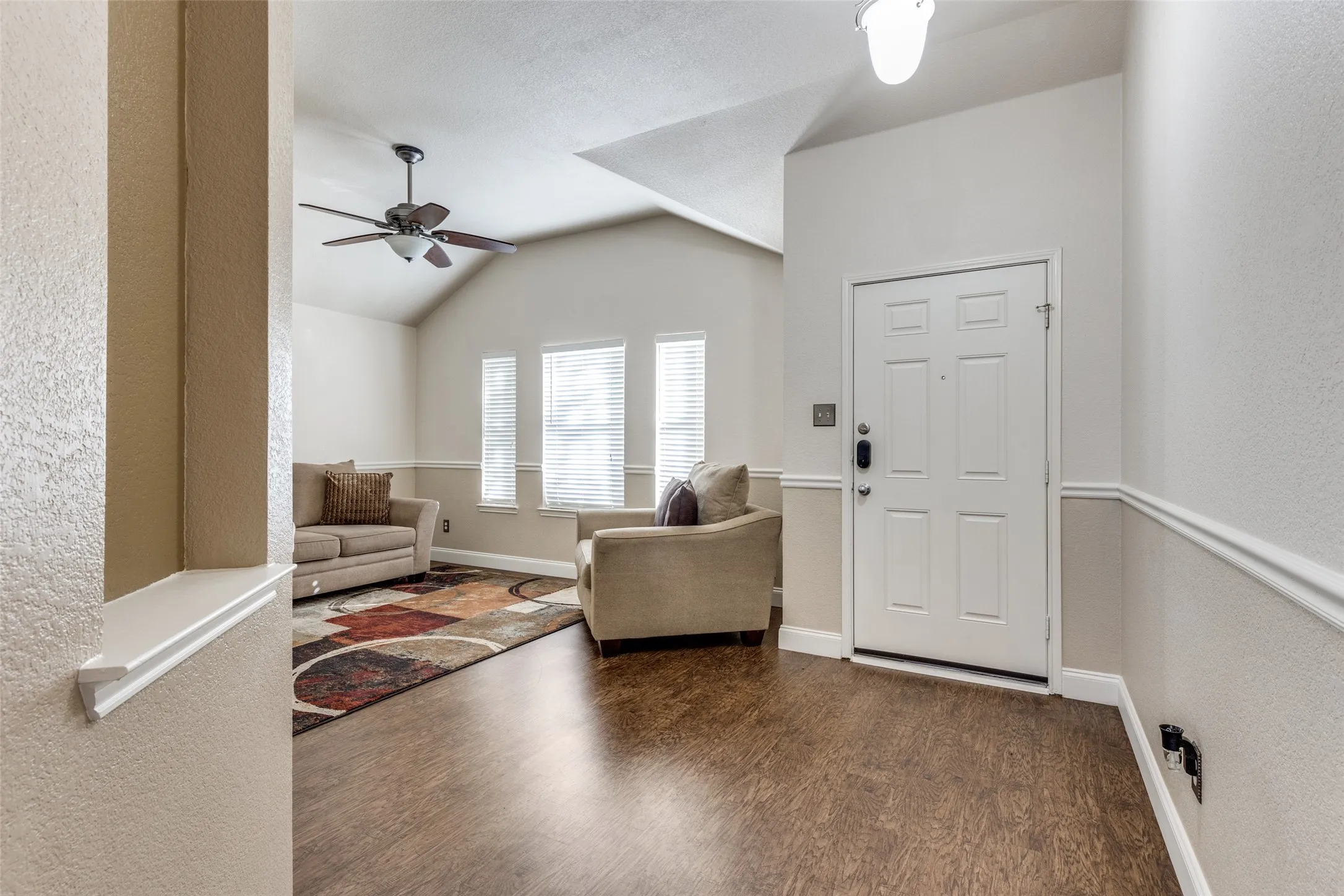 Single Family Residence For Sale in Tarrant County , 13729 Village Vista Drive, Fort Worth, Texas 76052, 3 Bedrooms, 2 Bathrooms, 2 Garage spaces, 1,868 Sqft, built in 2005, Price $324,900, mls#21254510, Real Estate Agent in Fort Worth, Homes For Sale in Tarrant county, Homes For Sale in Fort Worth, Realtor in Fort Worth Texas, Real Estate Brokerage Independent Realty Texas, Luminita Cordes Realtor