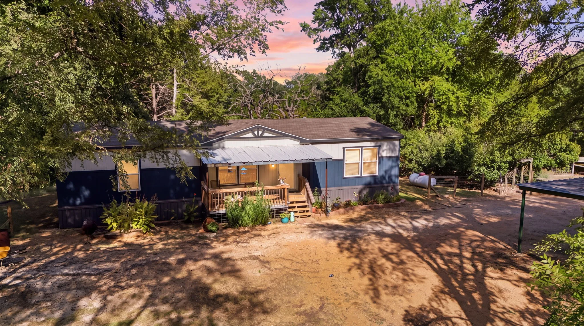 Manufactured Home For Sale in Grayson County , 2869 Ranch Road, Whitesboro, Texas 76273, 3 Bedroom, 2 Bathroom, Garage spaces, 1,512 Sqft, built in 2021, mls#21254269, Real Estate Agent in Whitesboro, Homes For Sale in Grayson county, Homes For Sale in Whitesboro, Realtor in Whitesboro Texas, Real Estate Brokerage Independent Realty Texas, Luminita Cordes Realtor