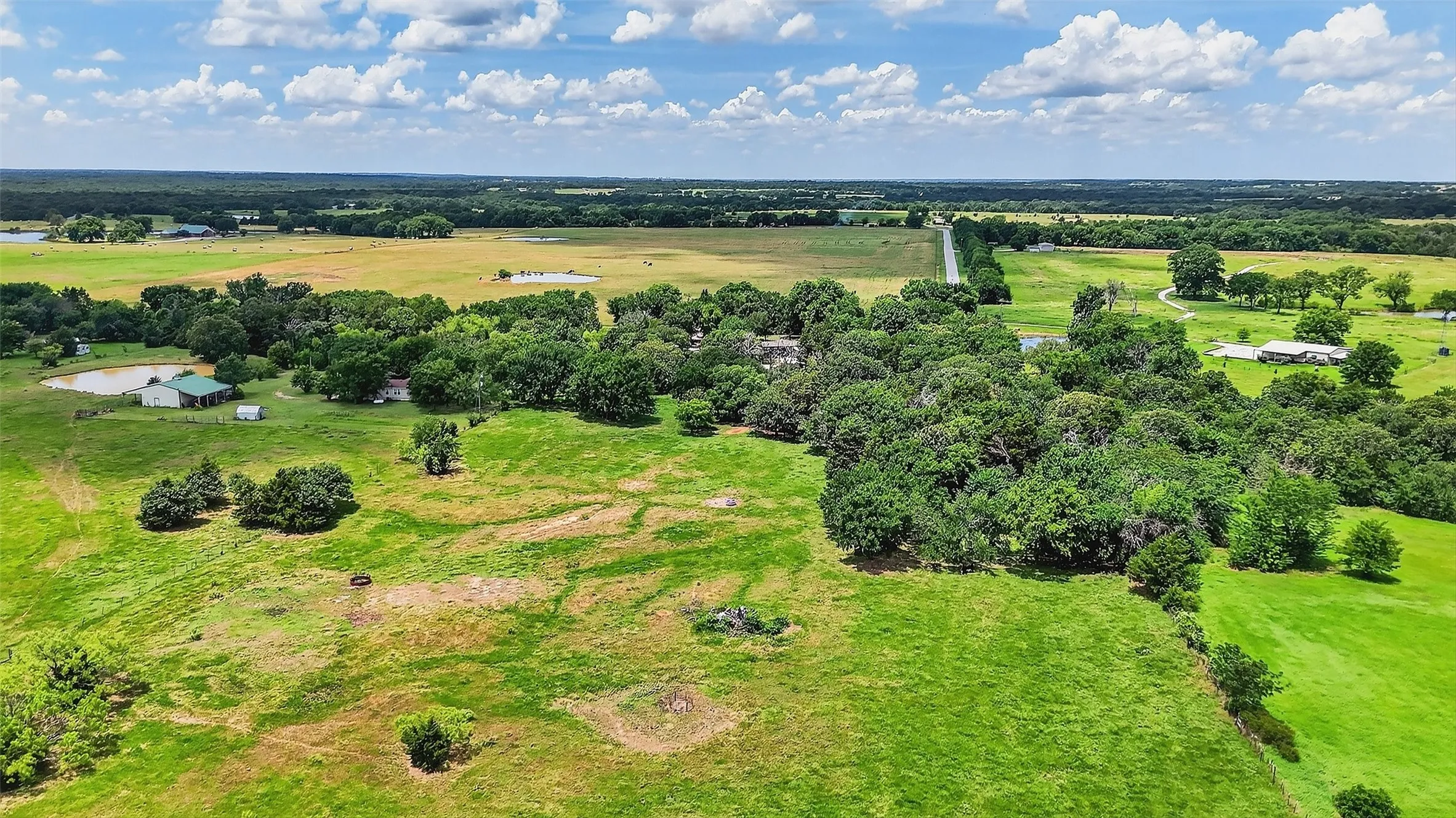 Manufactured Home For Sale in Grayson County , 2869 Ranch Road, Whitesboro, Texas 76273, 3 Bedroom, 2 Bathroom, Garage spaces, 1,512 Sqft, built in 2021, mls#21254269, Real Estate Agent in Whitesboro, Homes For Sale in Grayson county, Homes For Sale in Whitesboro, Realtor in Whitesboro Texas, Real Estate Brokerage Independent Realty Texas, Luminita Cordes Realtor