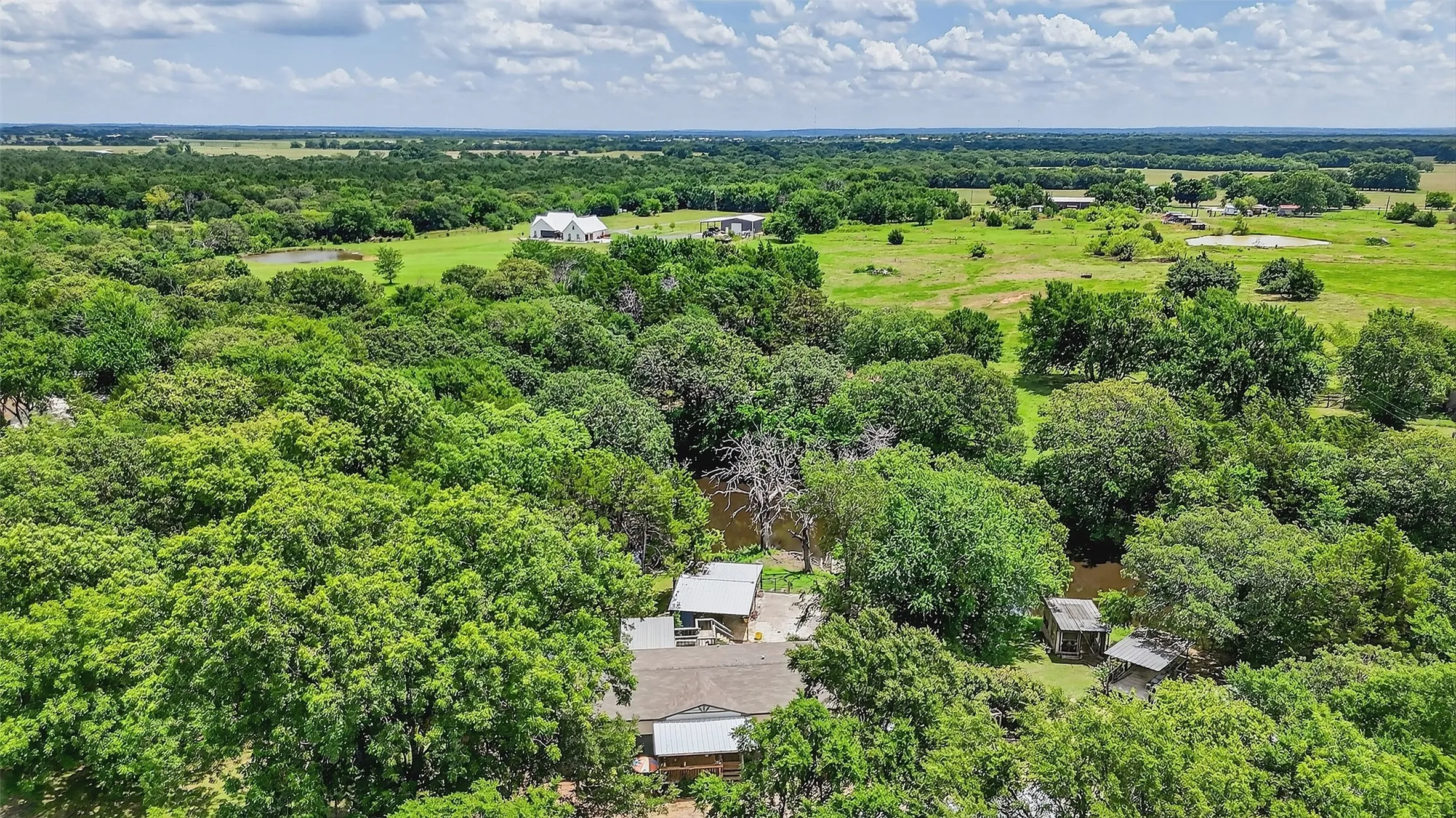 Manufactured Home For Sale in Grayson County , 2869 Ranch Road, Whitesboro, Texas 76273, 3 Bedroom, 2 Bathroom, Garage spaces, 1,512 Sqft, built in 2021, mls#21254269, Real Estate Agent in Whitesboro, Homes For Sale in Grayson county, Homes For Sale in Whitesboro, Realtor in Whitesboro Texas, Real Estate Brokerage Independent Realty Texas, Luminita Cordes Realtor