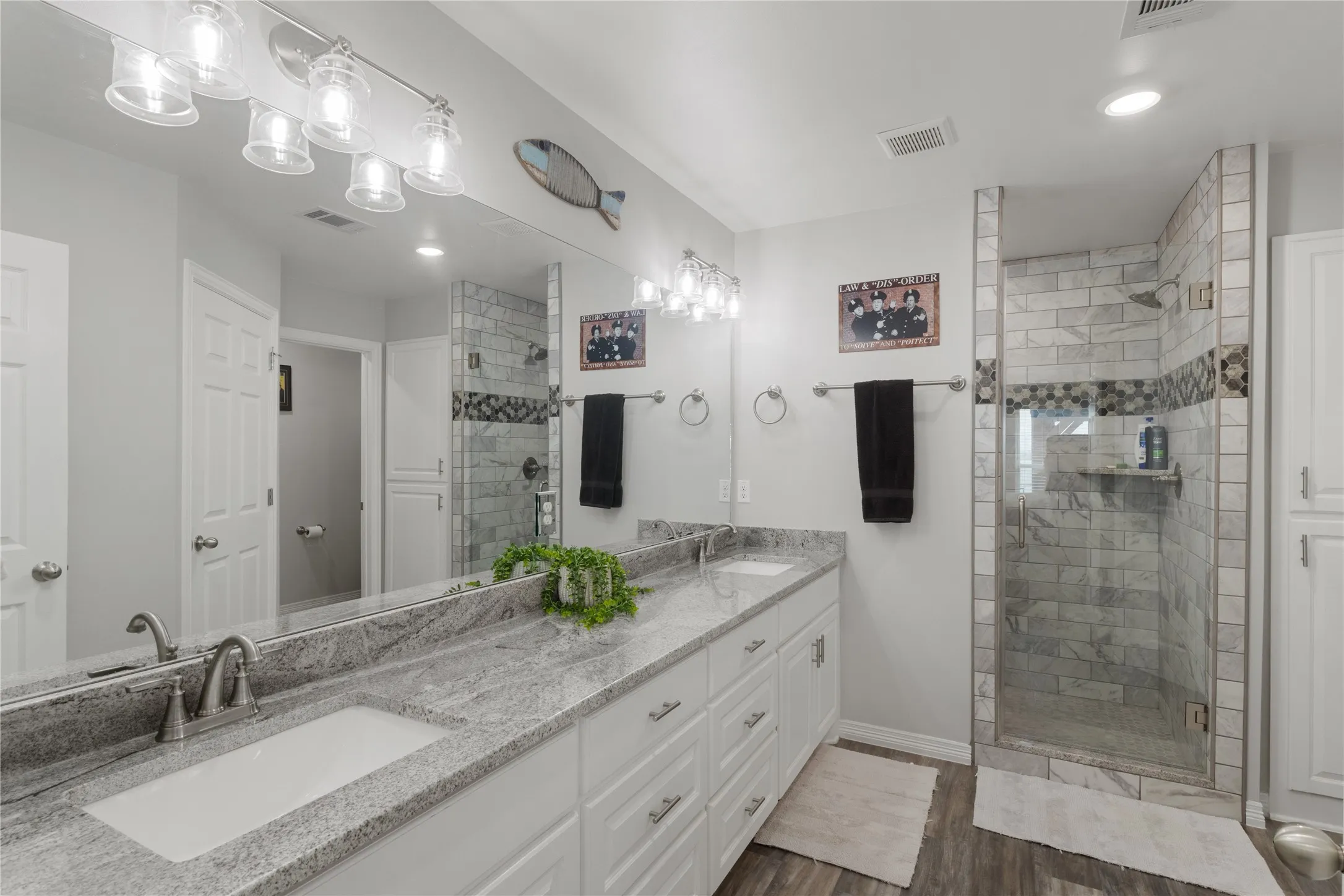 Single Family Residence For Sale in Hood County , 4511 Wildwood Circle, Granbury, Texas 76049, 3 Bedroom, 2 Bathroom, 2 Garage spaces, 1,837 Sqft, built in 2022, Preowned, mls#21252946, Real Estate Agent in Granbury, Homes For Sale in Hood county, Homes For Sale in Granbury, Realtor in Granbury Texas, Real Estate Brokerage Independent Realty Texas, Luminita Cordes Realtor